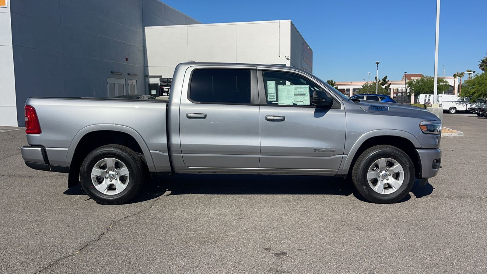 2025 Ram 1500 Big Horn/Lone Star 2