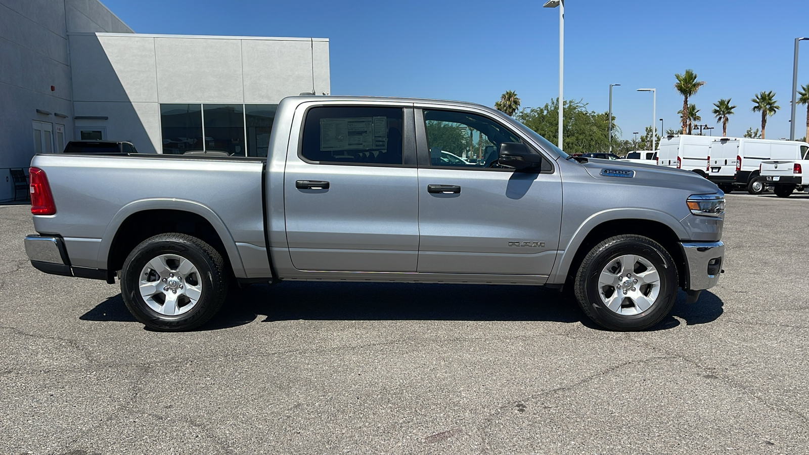 2025 Ram 1500 Big Horn/Lone Star 2