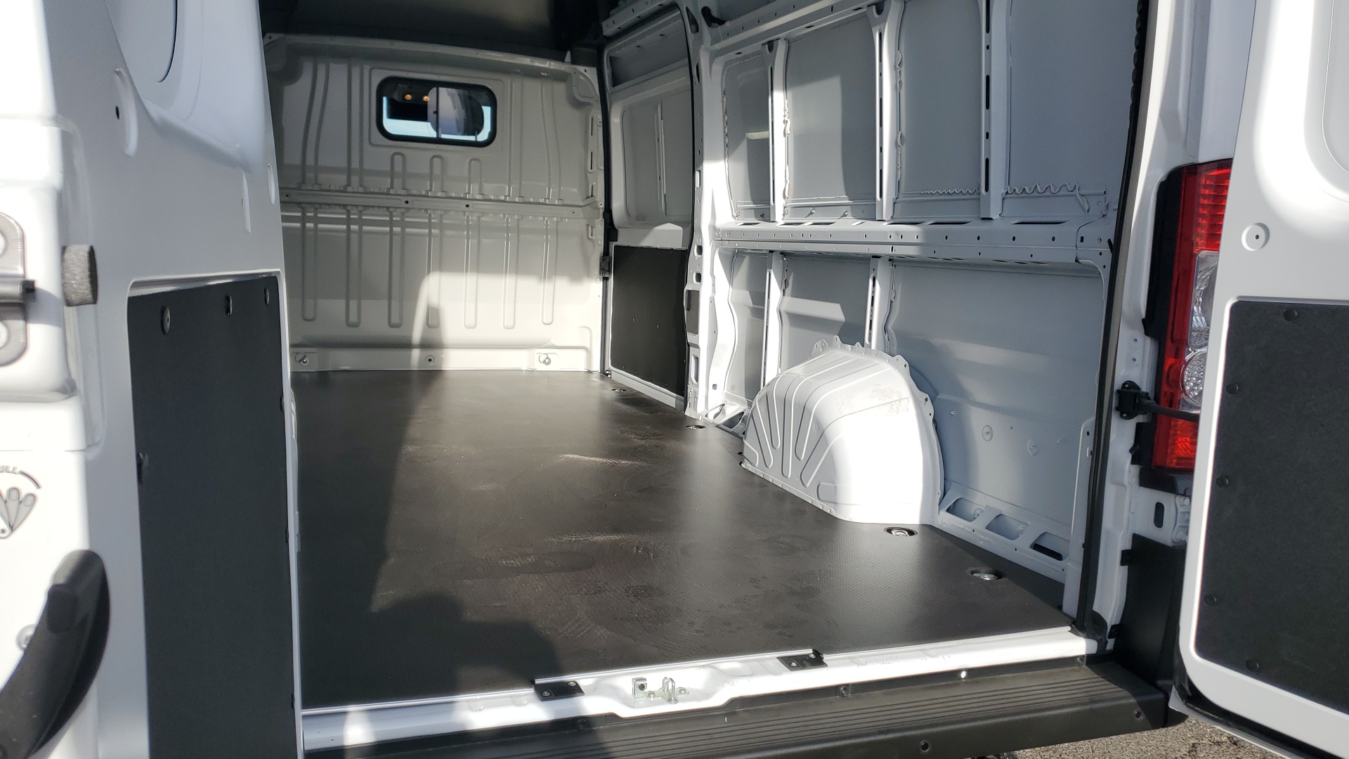 2025 Ram ProMaster 3500 Super High Roof 21