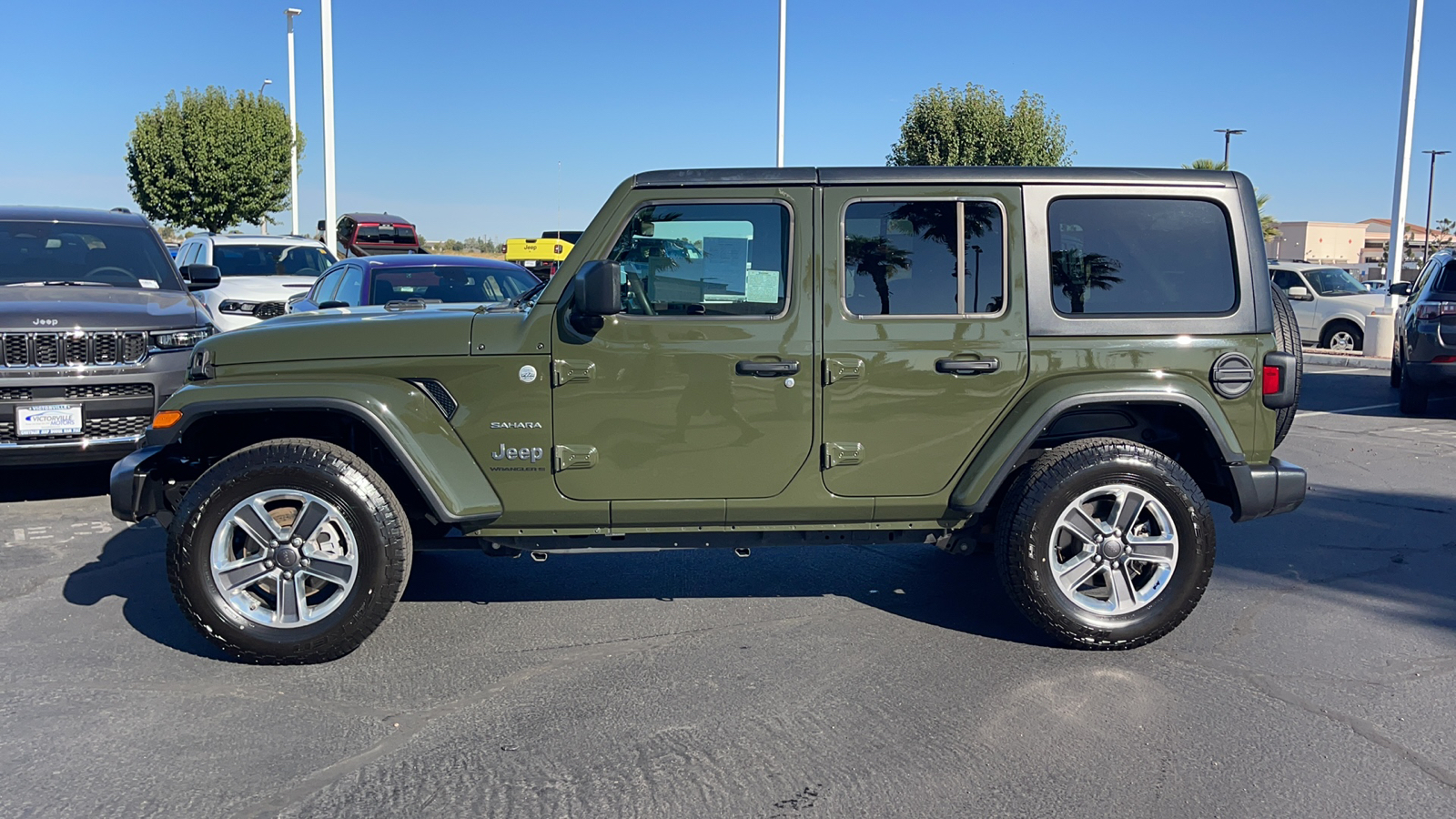 2023 Jeep Wrangler Sahara 6