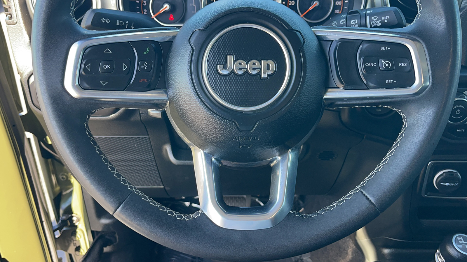 2023 Jeep Wrangler Sahara 21