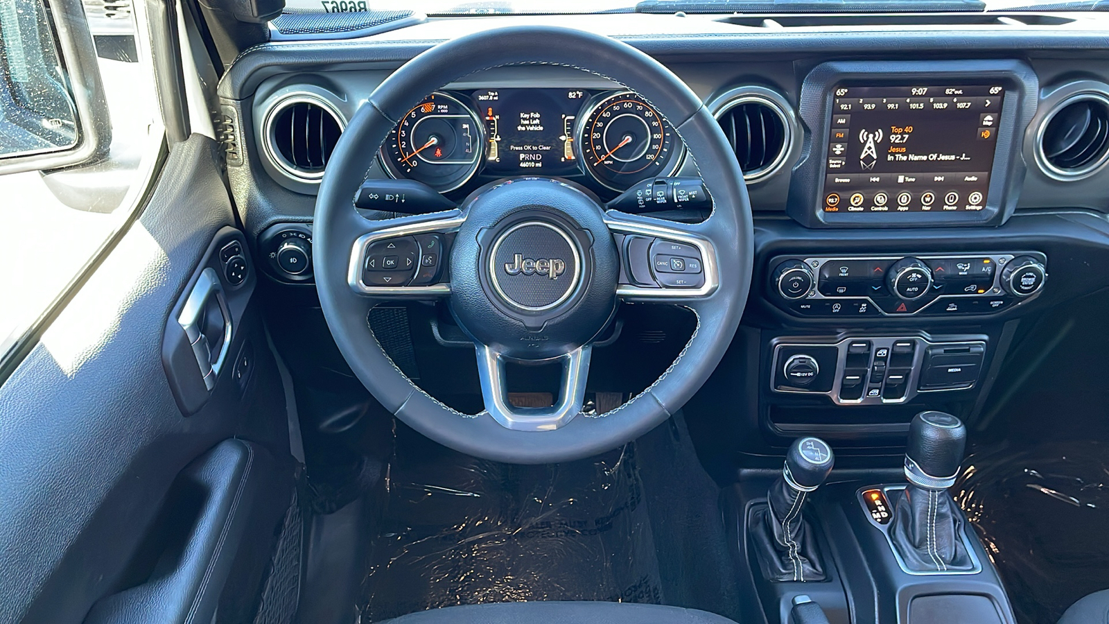 2023 Jeep Wrangler Sahara 14