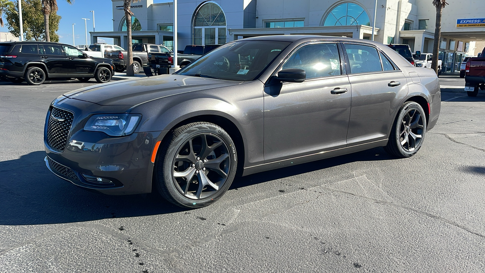 2023 Chrysler 300 S 7