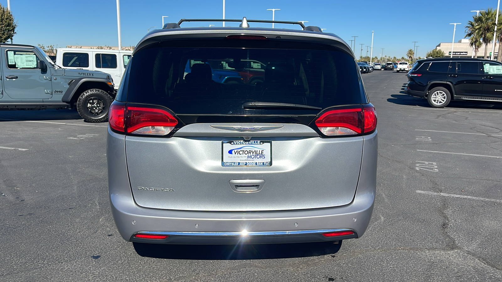 2020 Chrysler Pacifica Touring L 4