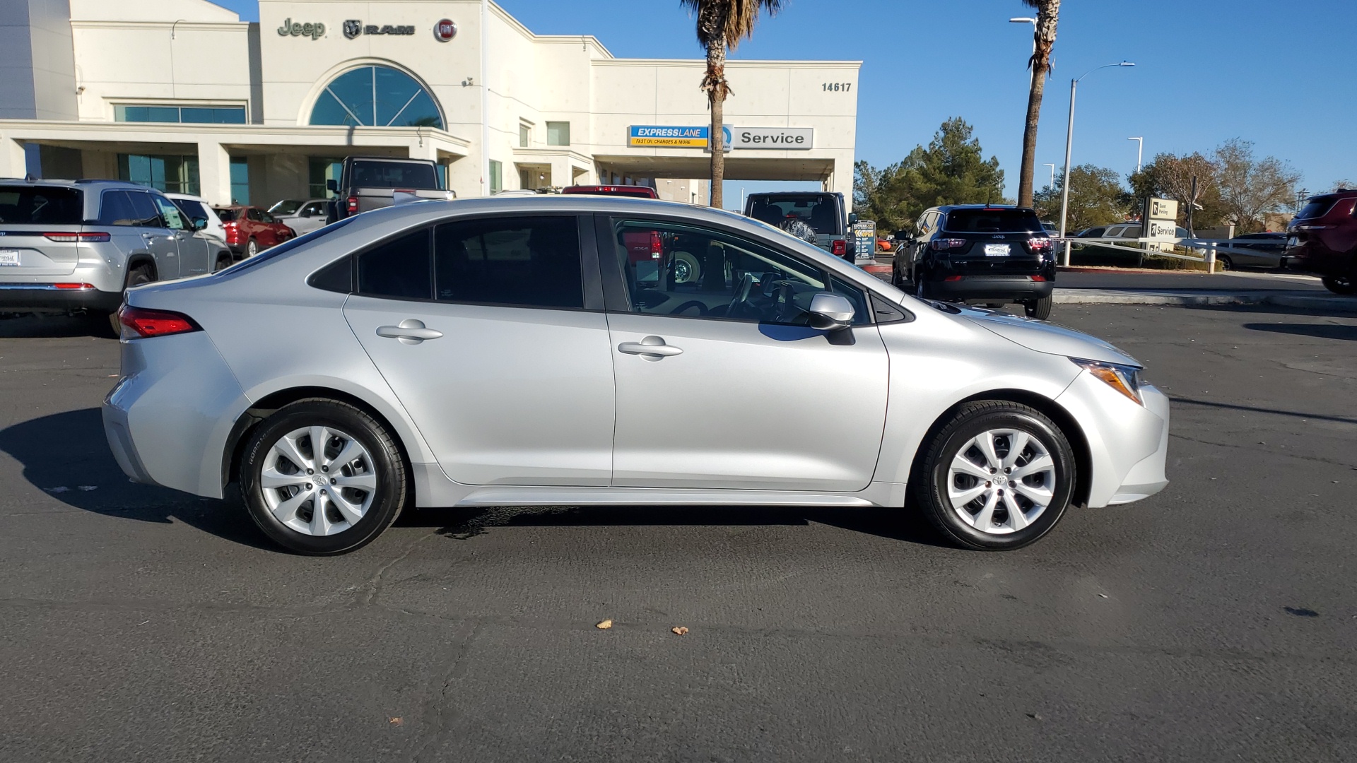 2022 Toyota Corolla LE 2