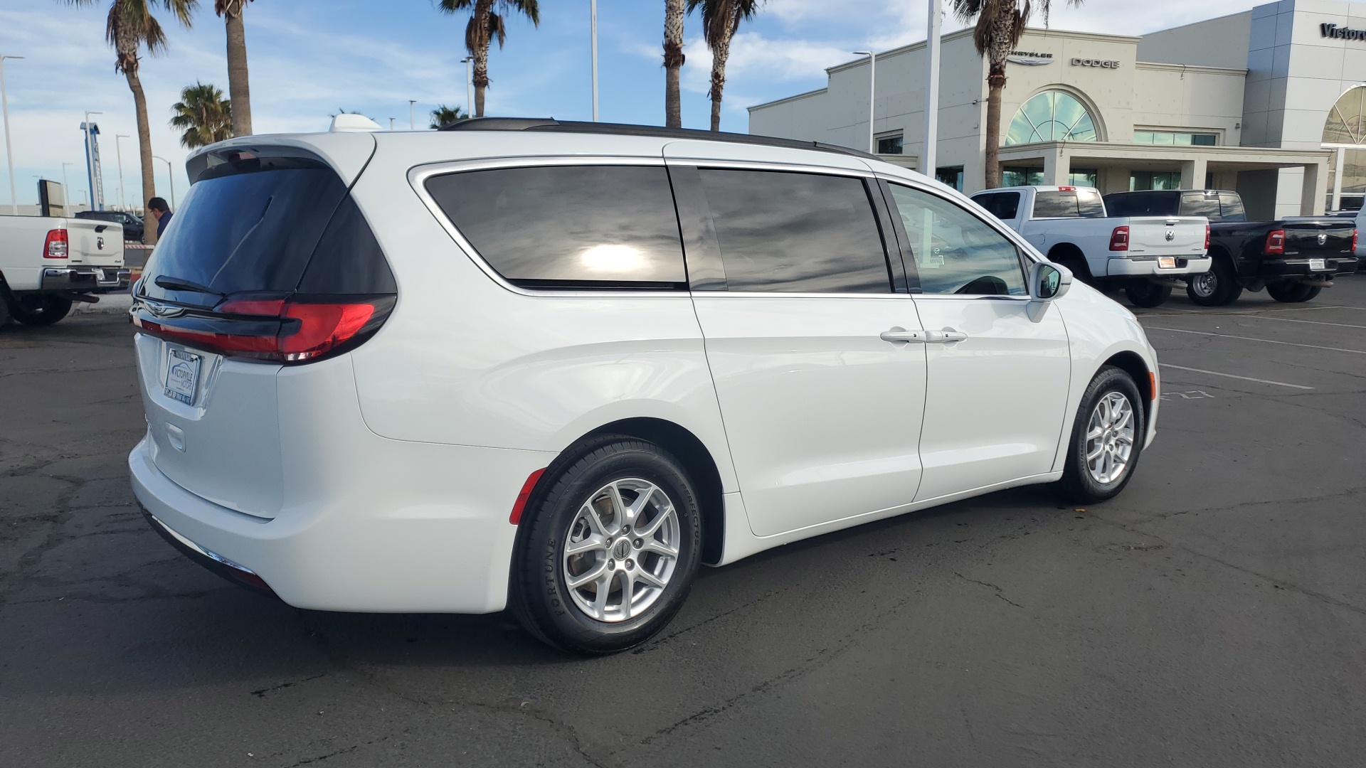 2022 Chrysler Pacifica Touring L 3