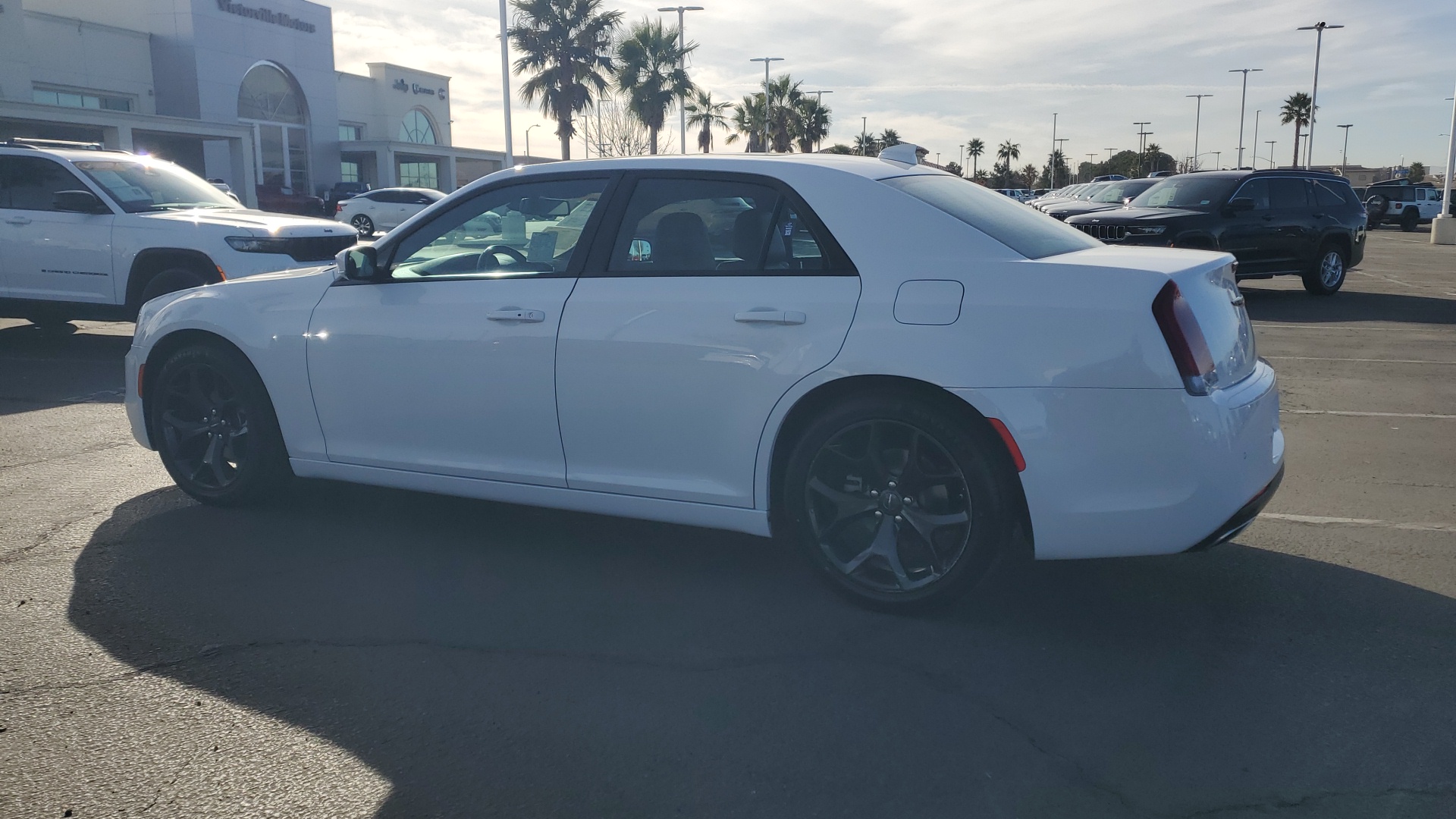 2022 Chrysler 300 S 5