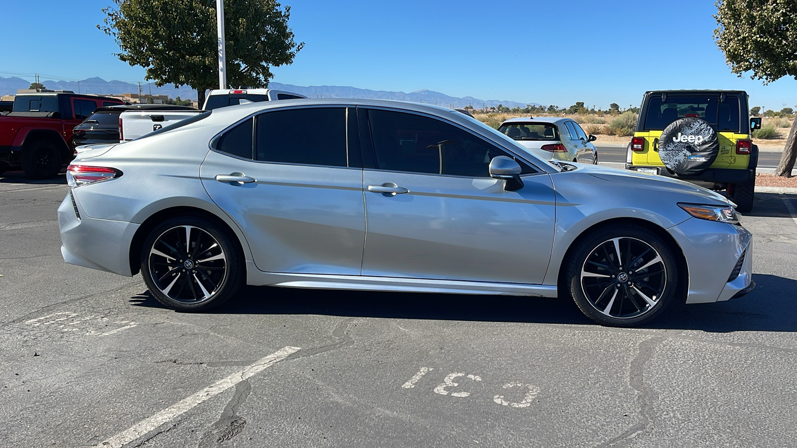 2018 Toyota Camry XSE 2