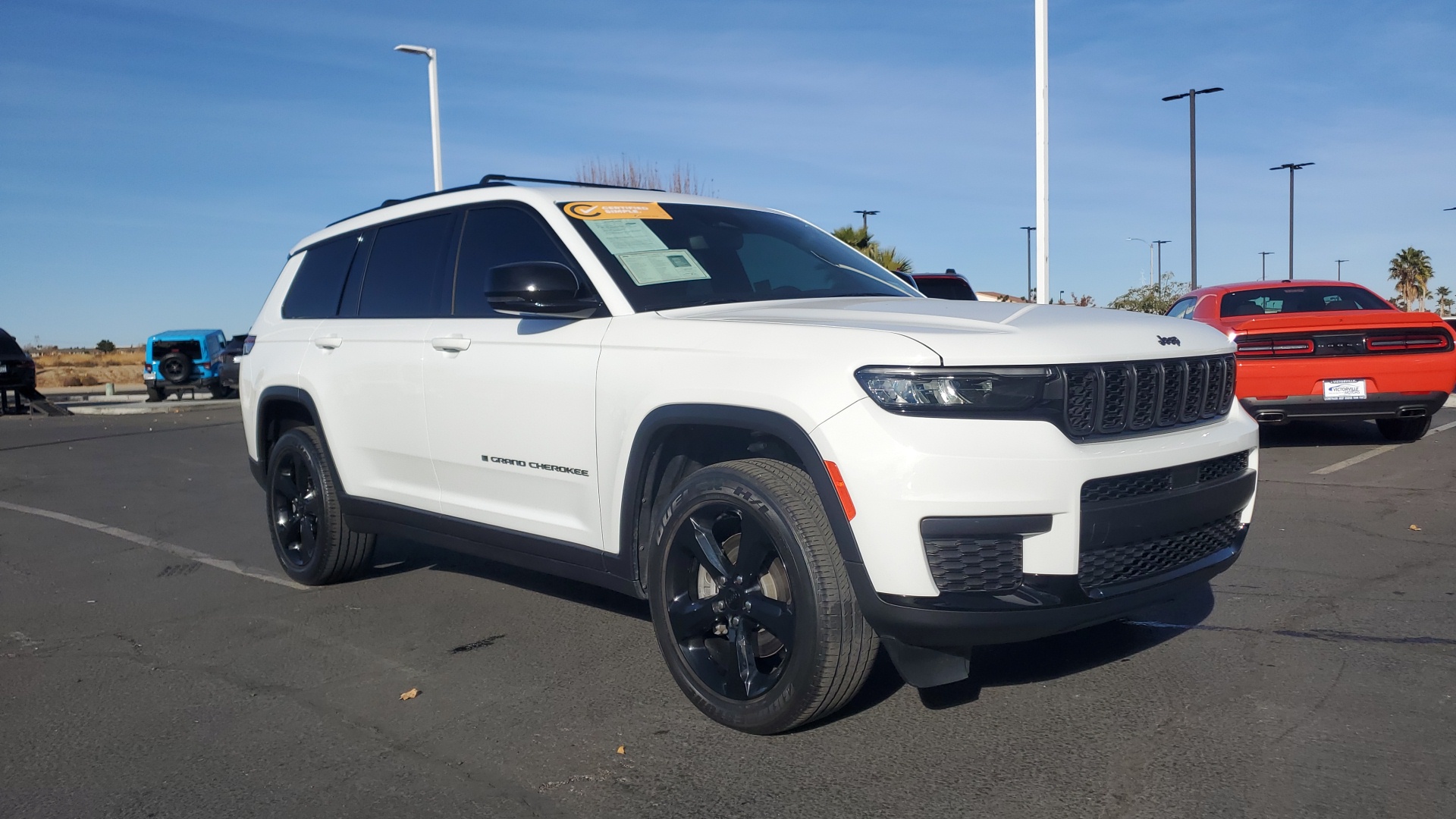 2023 Jeep Grand Cherokee L Laredo 1