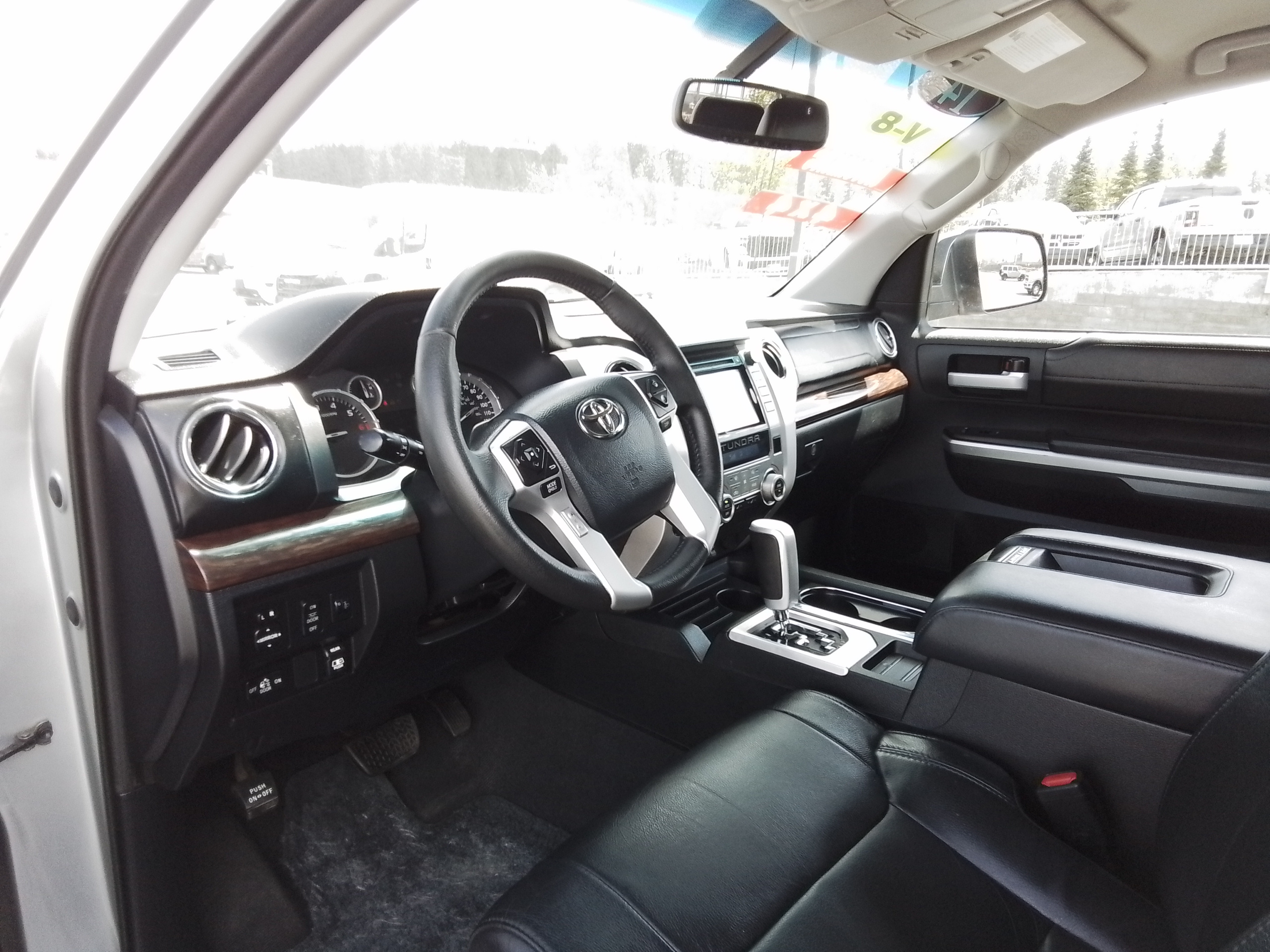 2014 Toyota Tundra 4WD Truck LIMITED 10