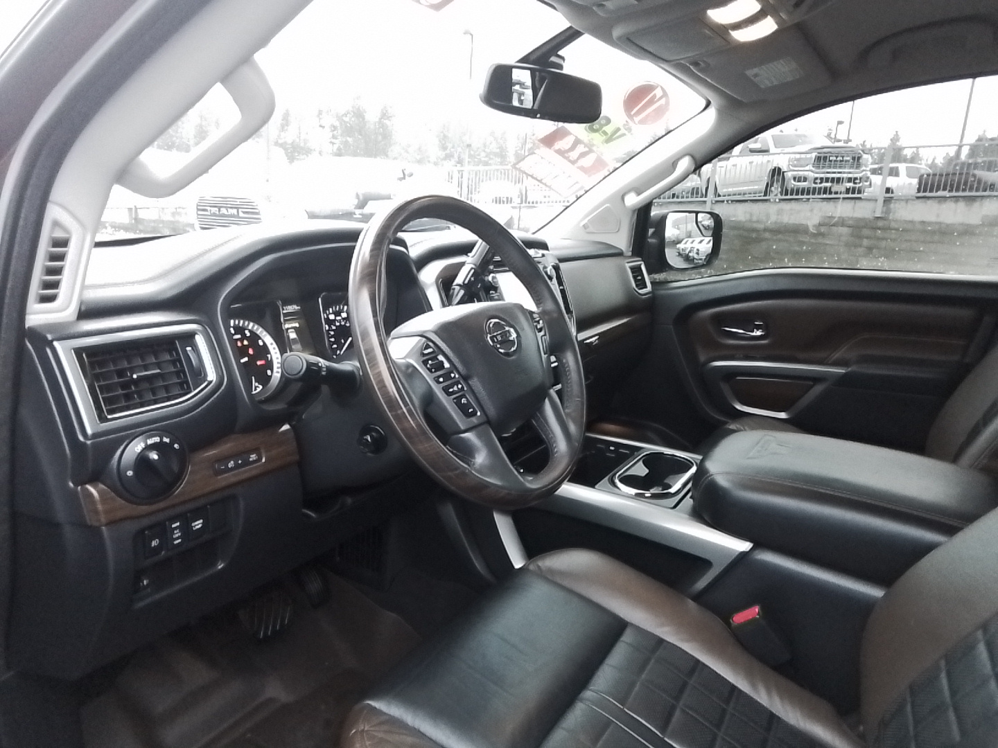 2017 Nissan Titan Platinum Reserve 12