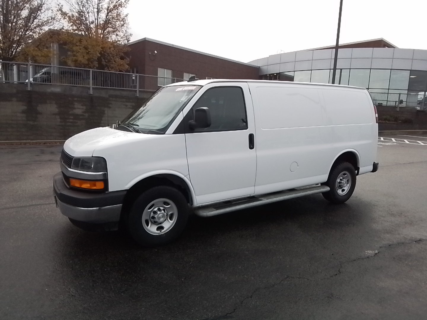 2022 Chevrolet Express Cargo Van  3