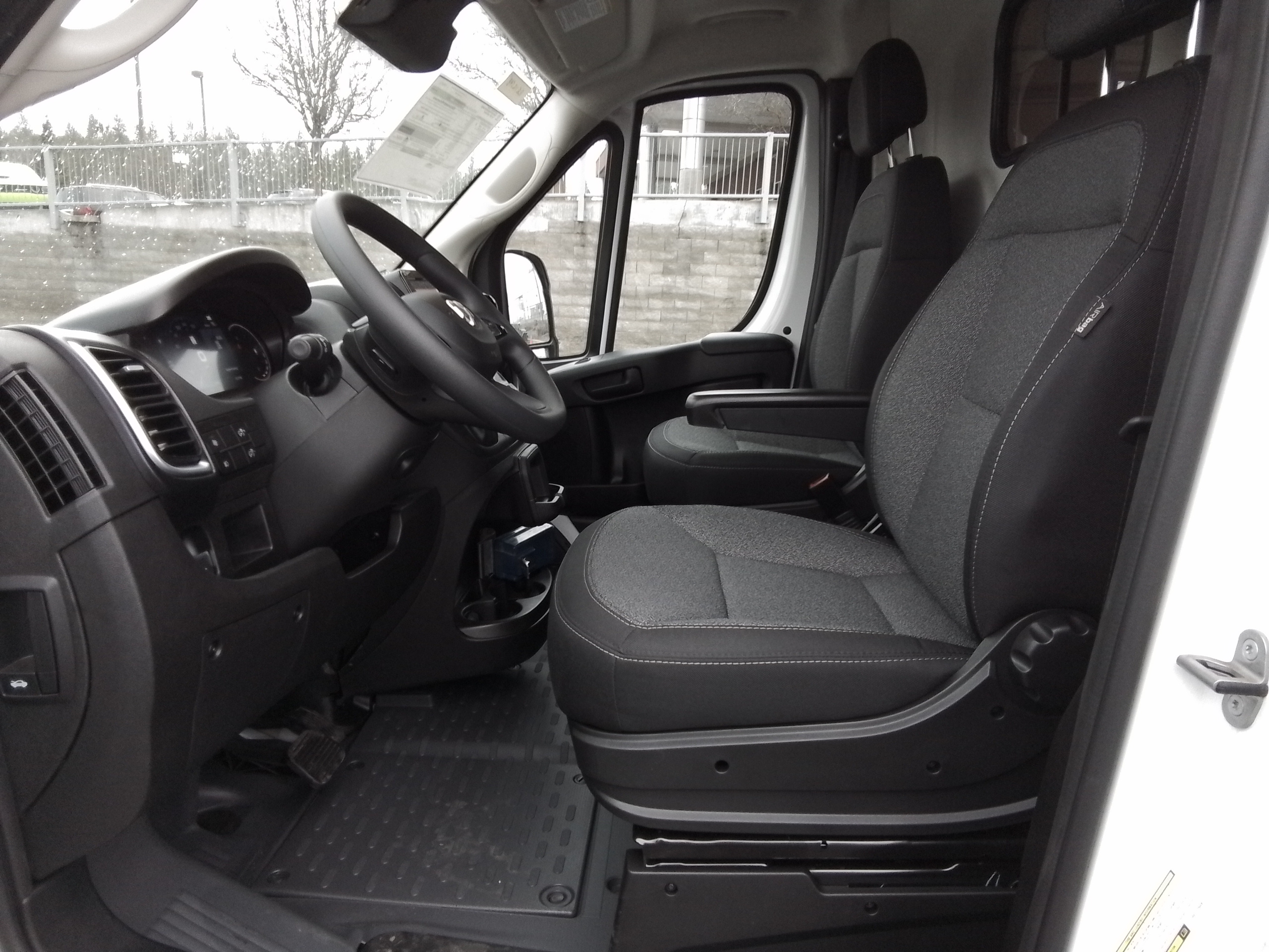 2024 Ram ProMaster Cargo Van SLT 11