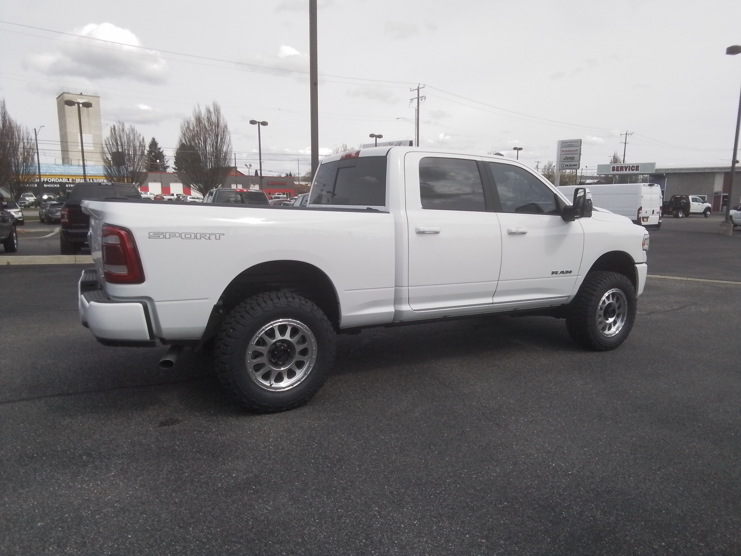 2024 Ram 2500 Laramie 6