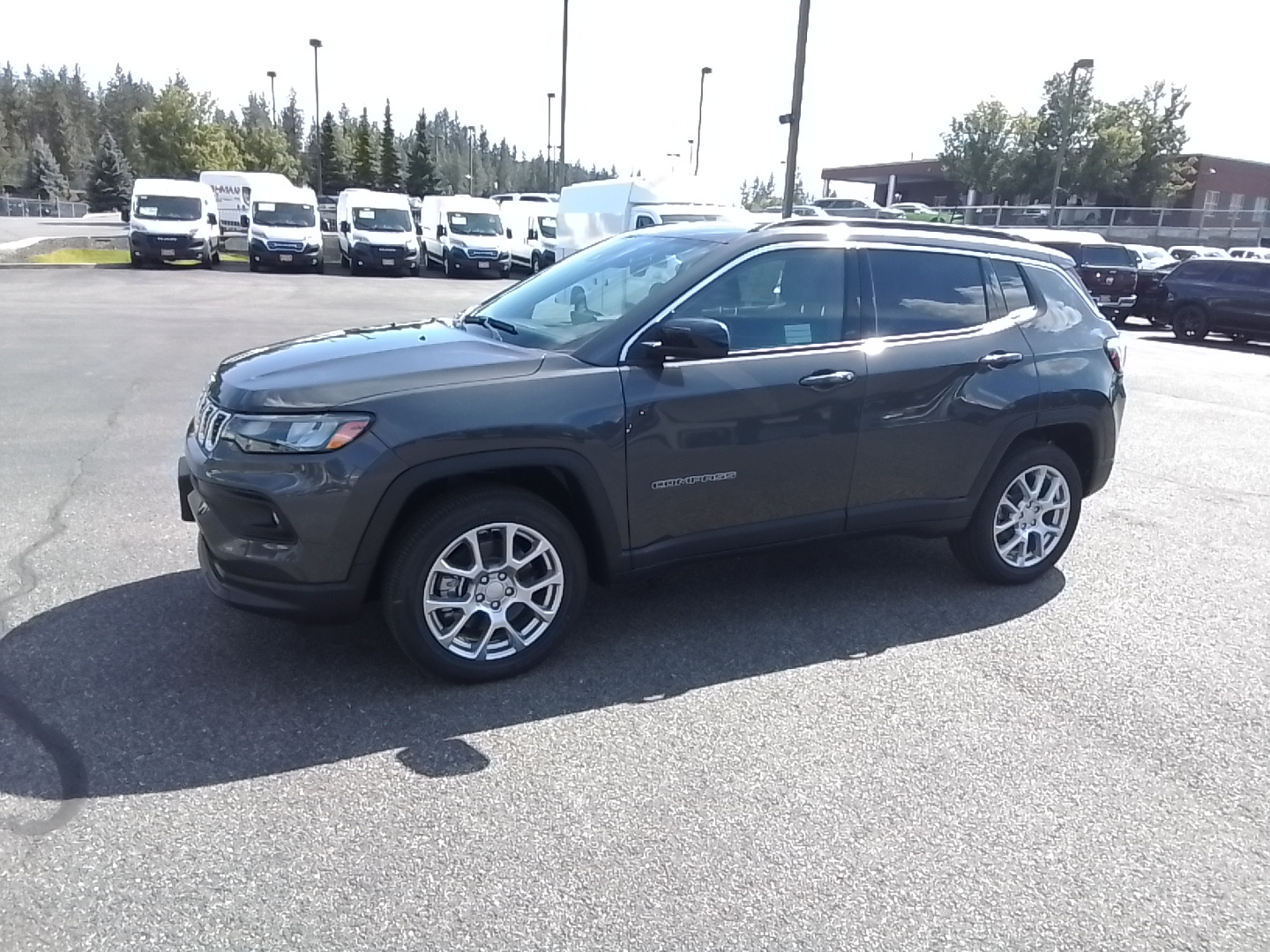 2024 Jeep Compass Latitude Lux 3