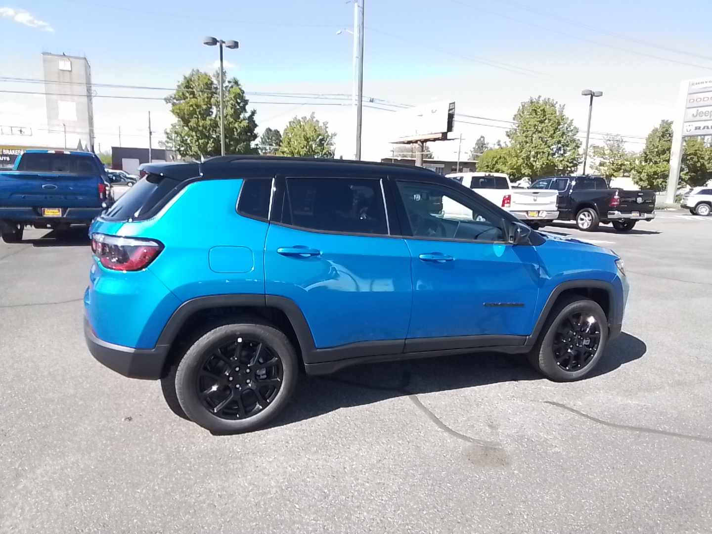 2024 Jeep Compass Latitude 8