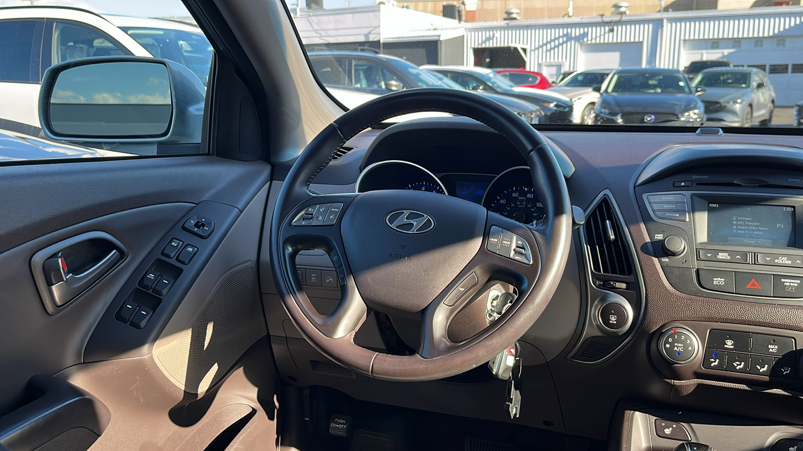 2014 Hyundai Tucson SE 25