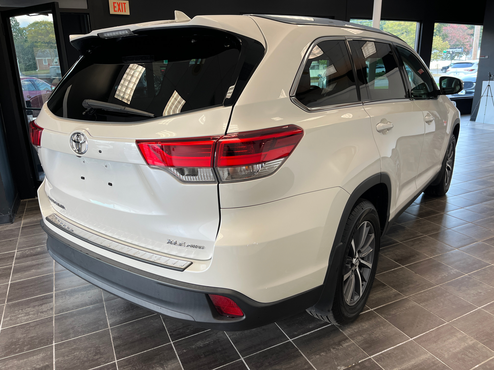 2019 Toyota Highlander XLE 3