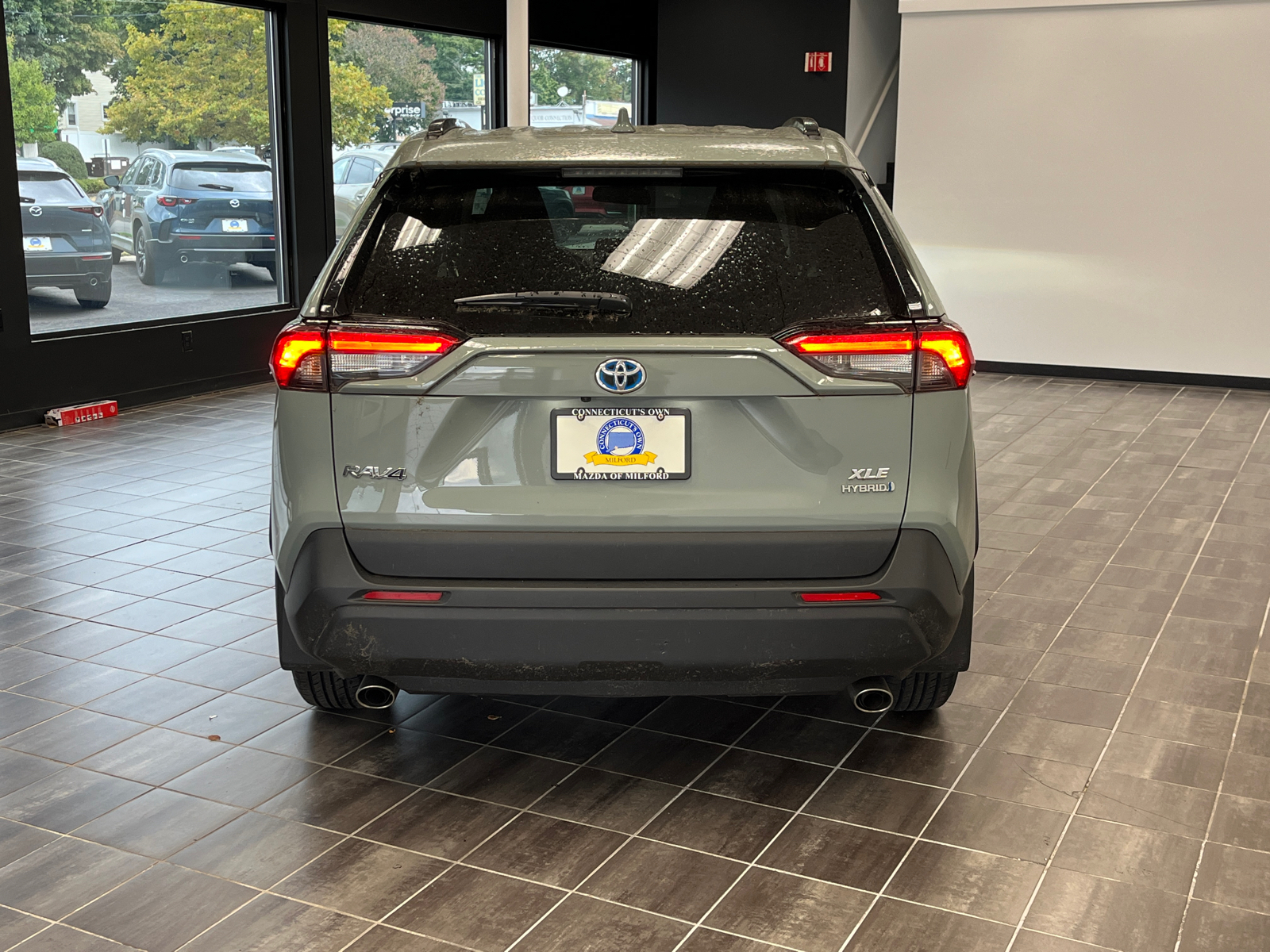 2021 Toyota RAV4 Hybrid XLE 4