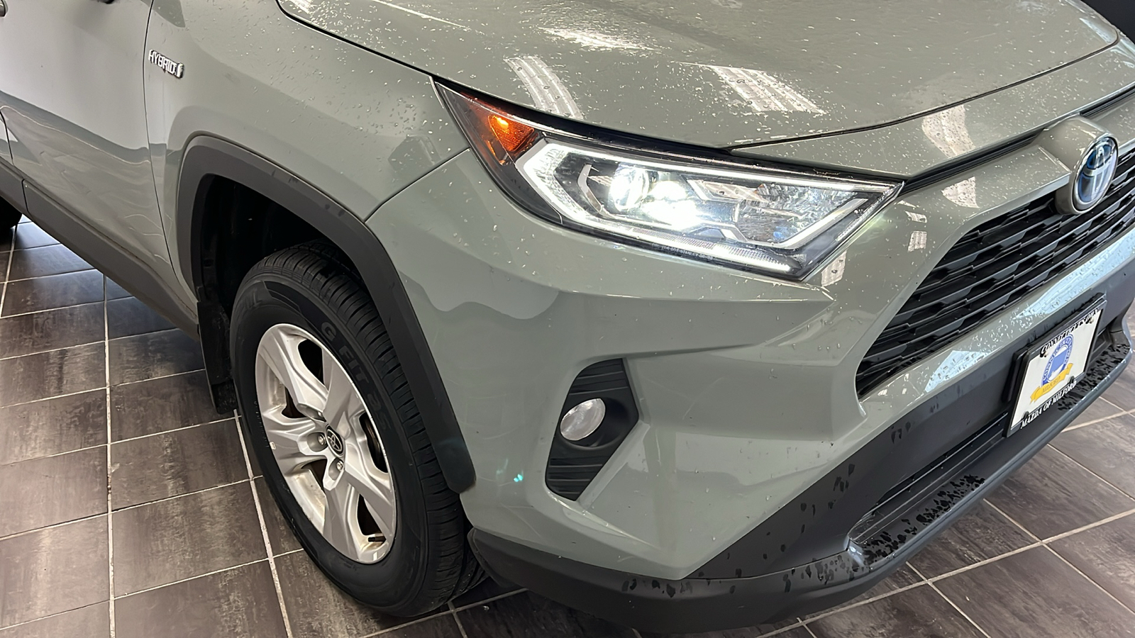 2021 Toyota RAV4 Hybrid XLE 9