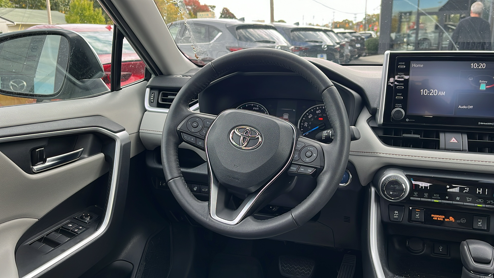 2021 Toyota RAV4 Hybrid XLE 24