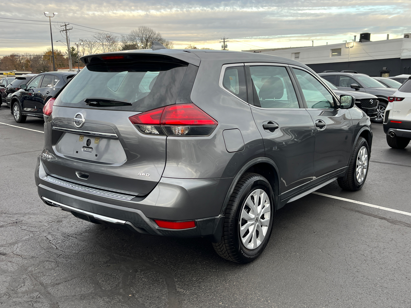 2017 Nissan Rogue S 3