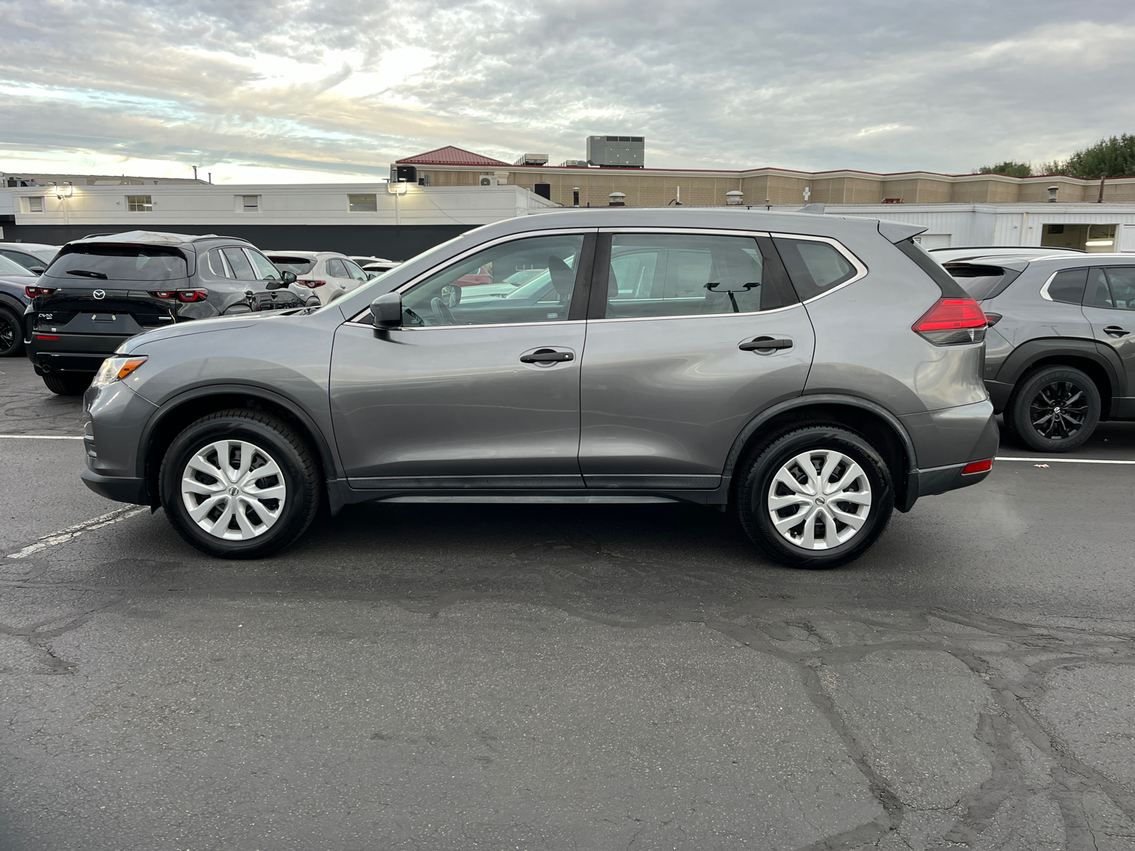 2017 Nissan Rogue S 6