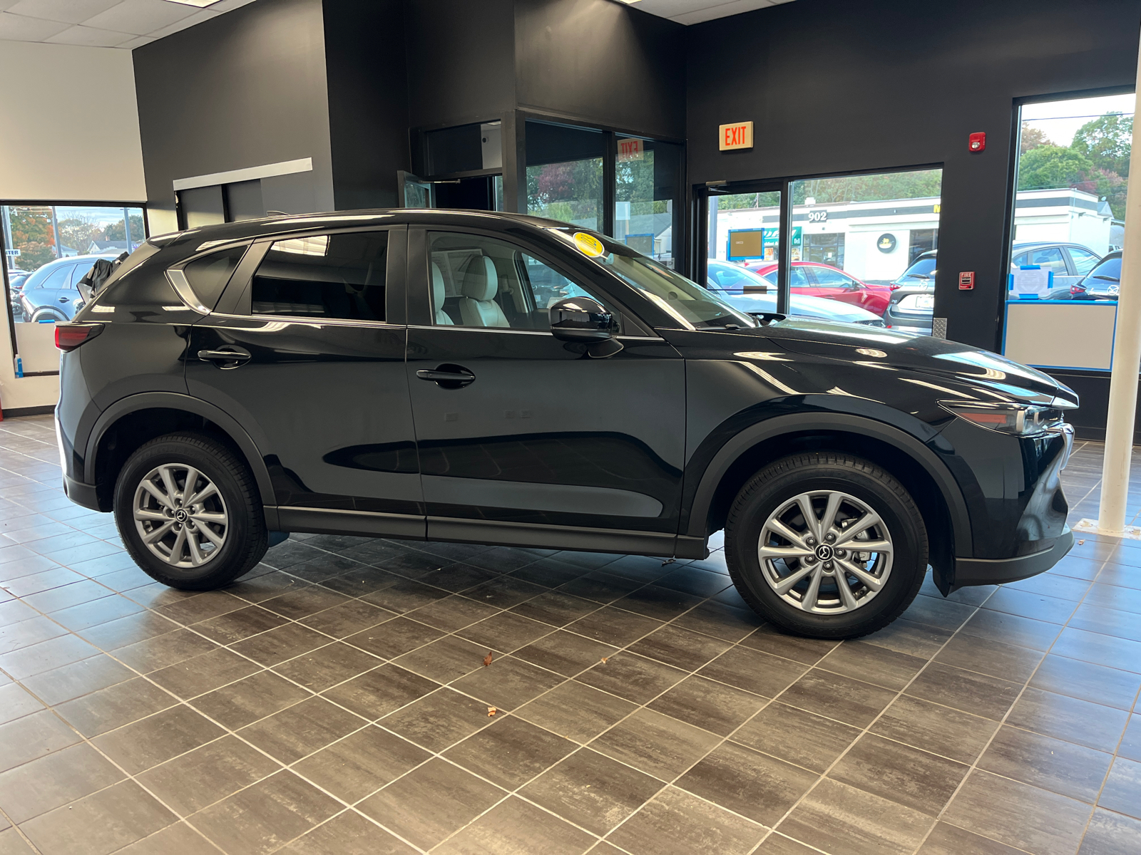 2023 Mazda CX-5 2.5 S Preferred Package 3