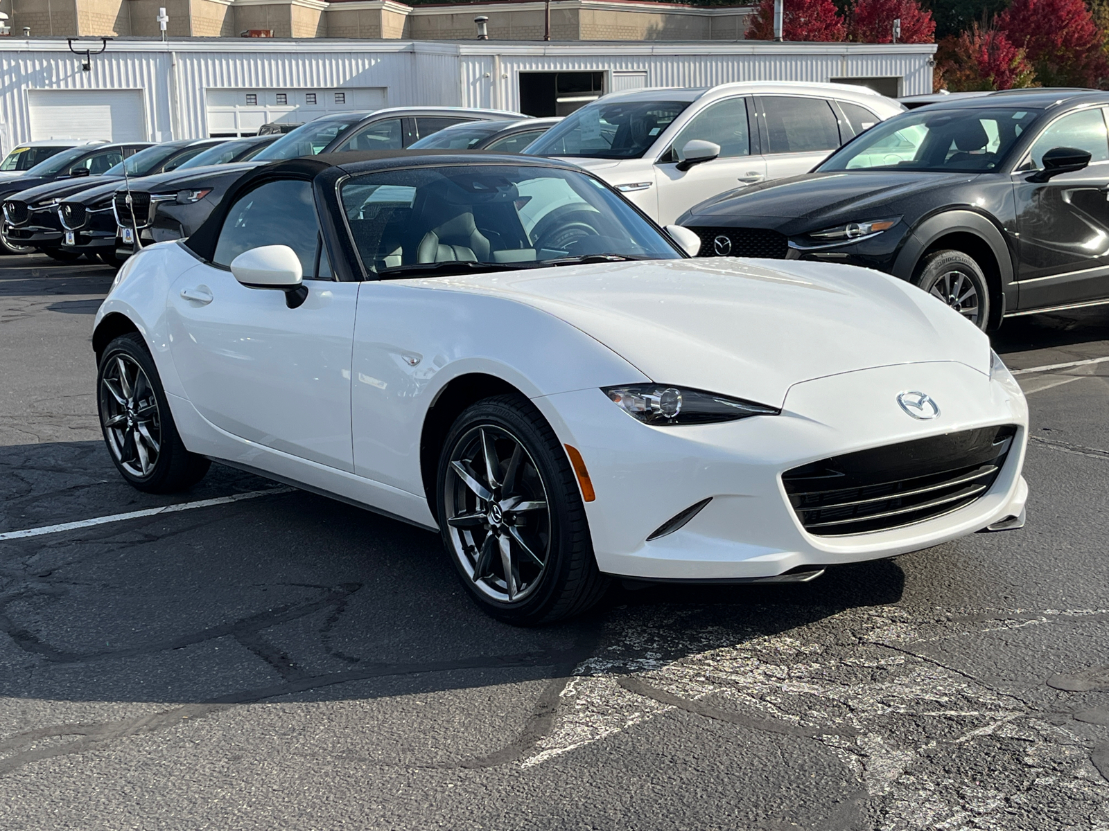 2021 Mazda MX-5 Miata Grand Touring 1