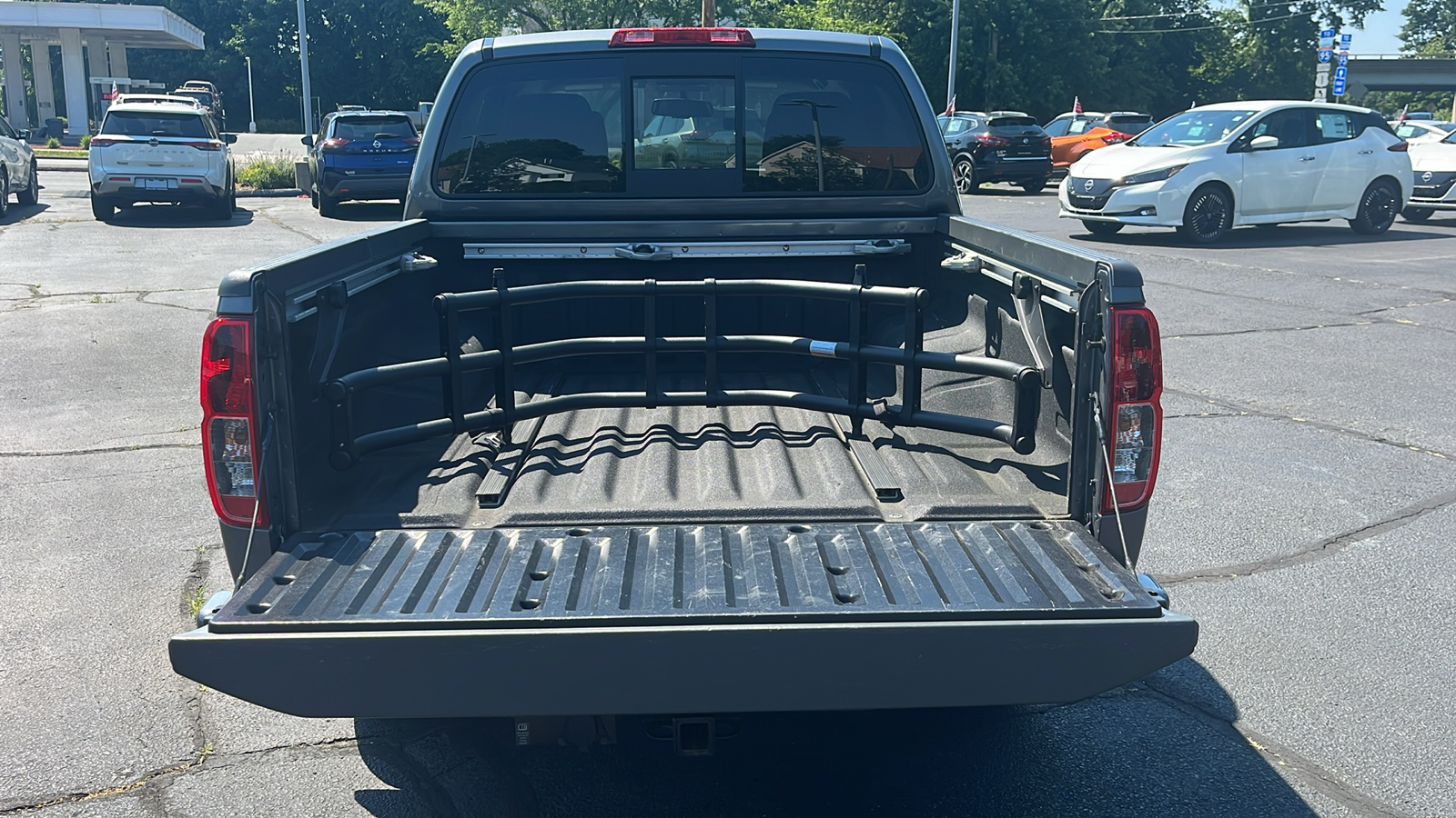 2021 Nissan Frontier SV 27