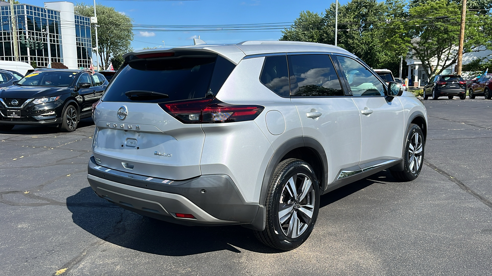 2021 Nissan Rogue SL 3