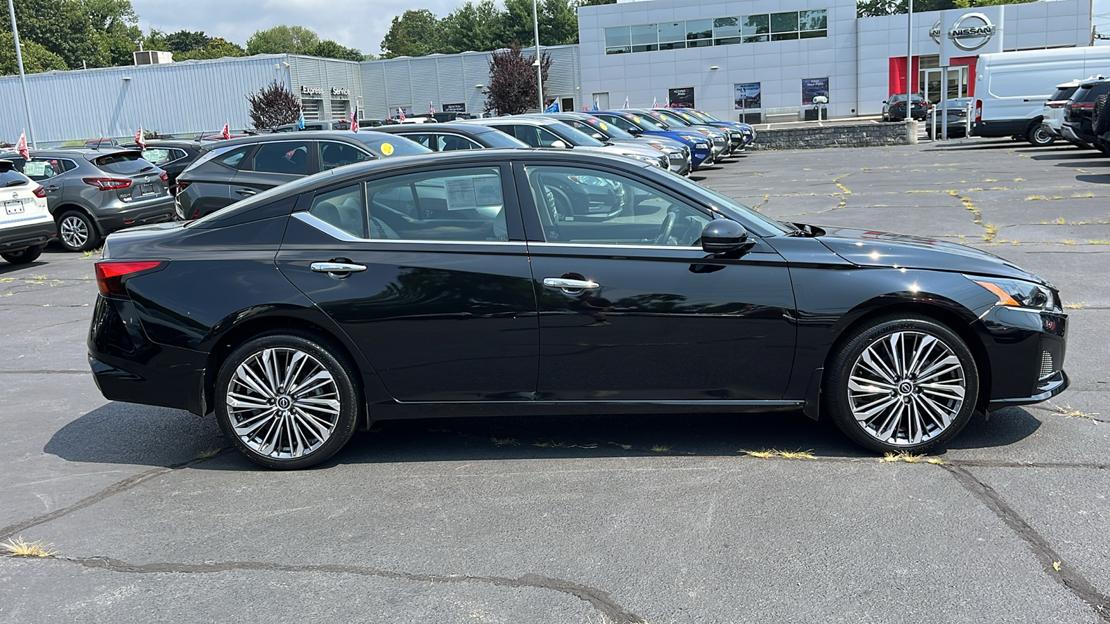 2023 Nissan Altima 2.5 SL 2