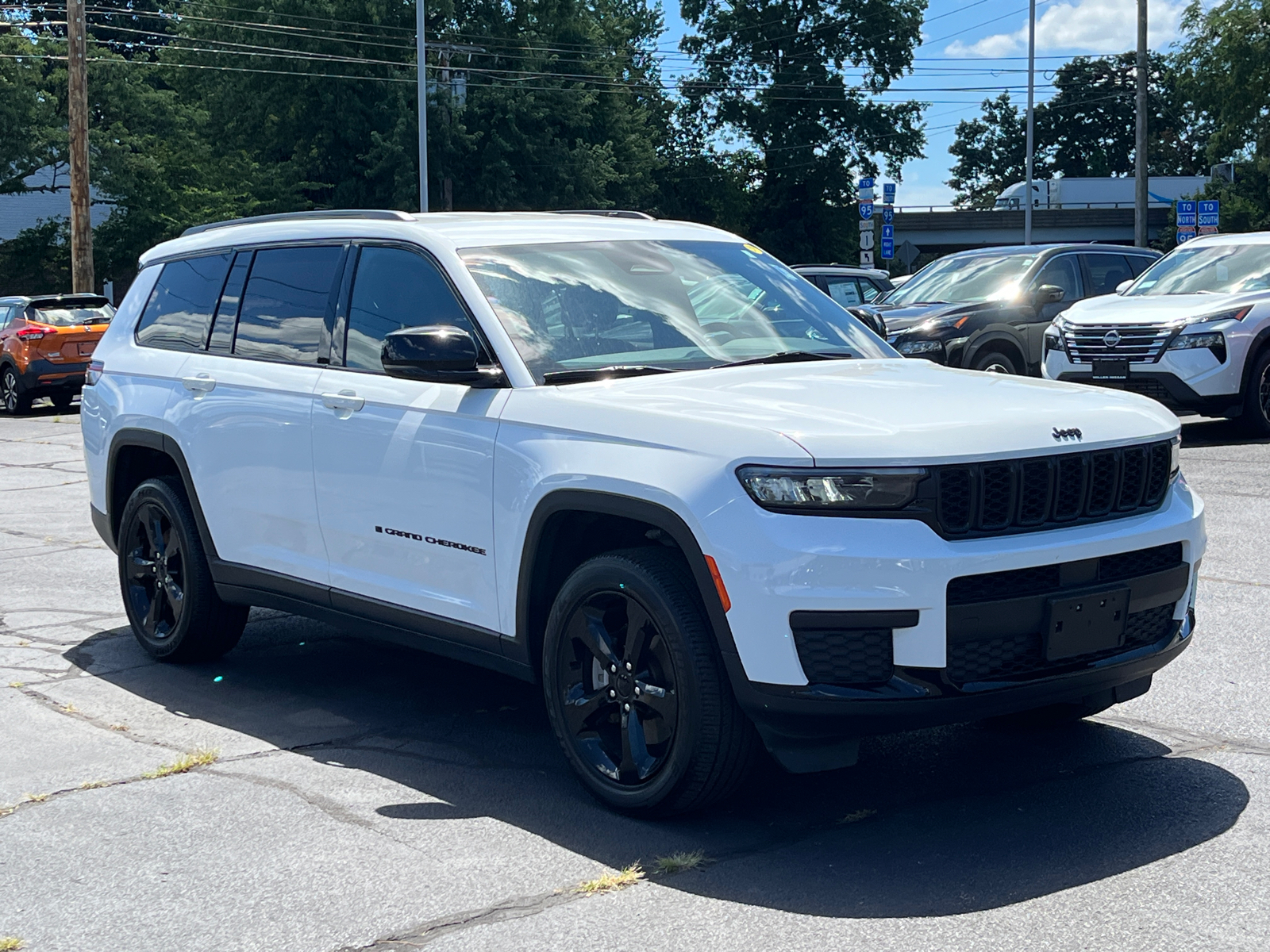 2023 Jeep Grand Cherokee L Altitude 1