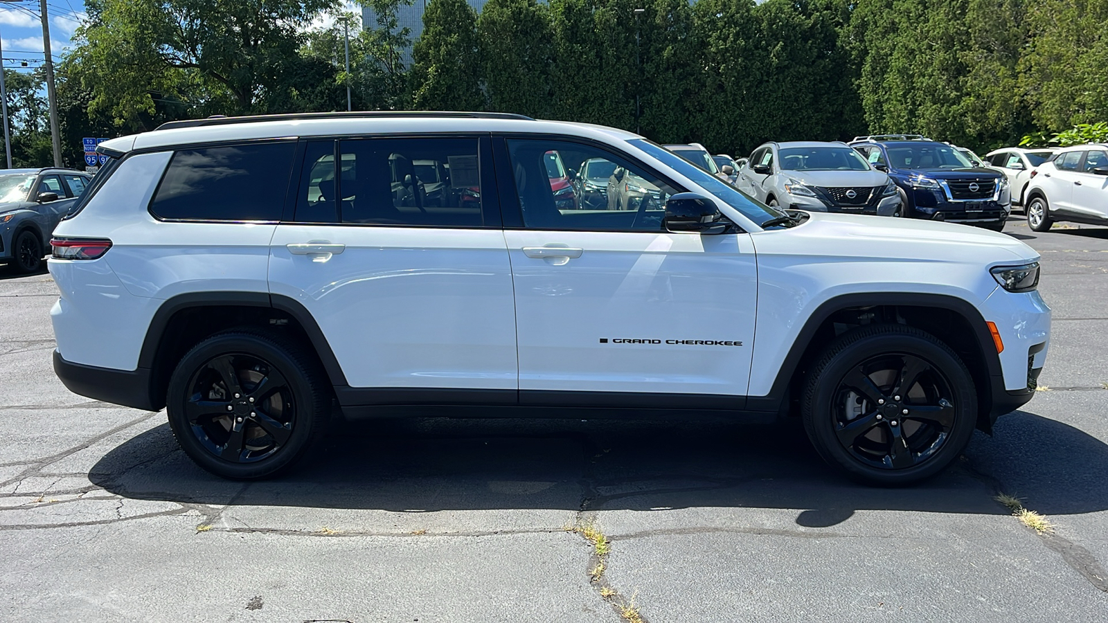 2023 Jeep Grand Cherokee L Altitude 2