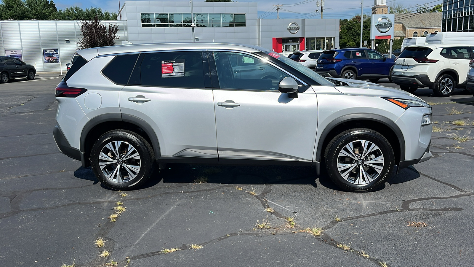 2021 Nissan Rogue SV 2