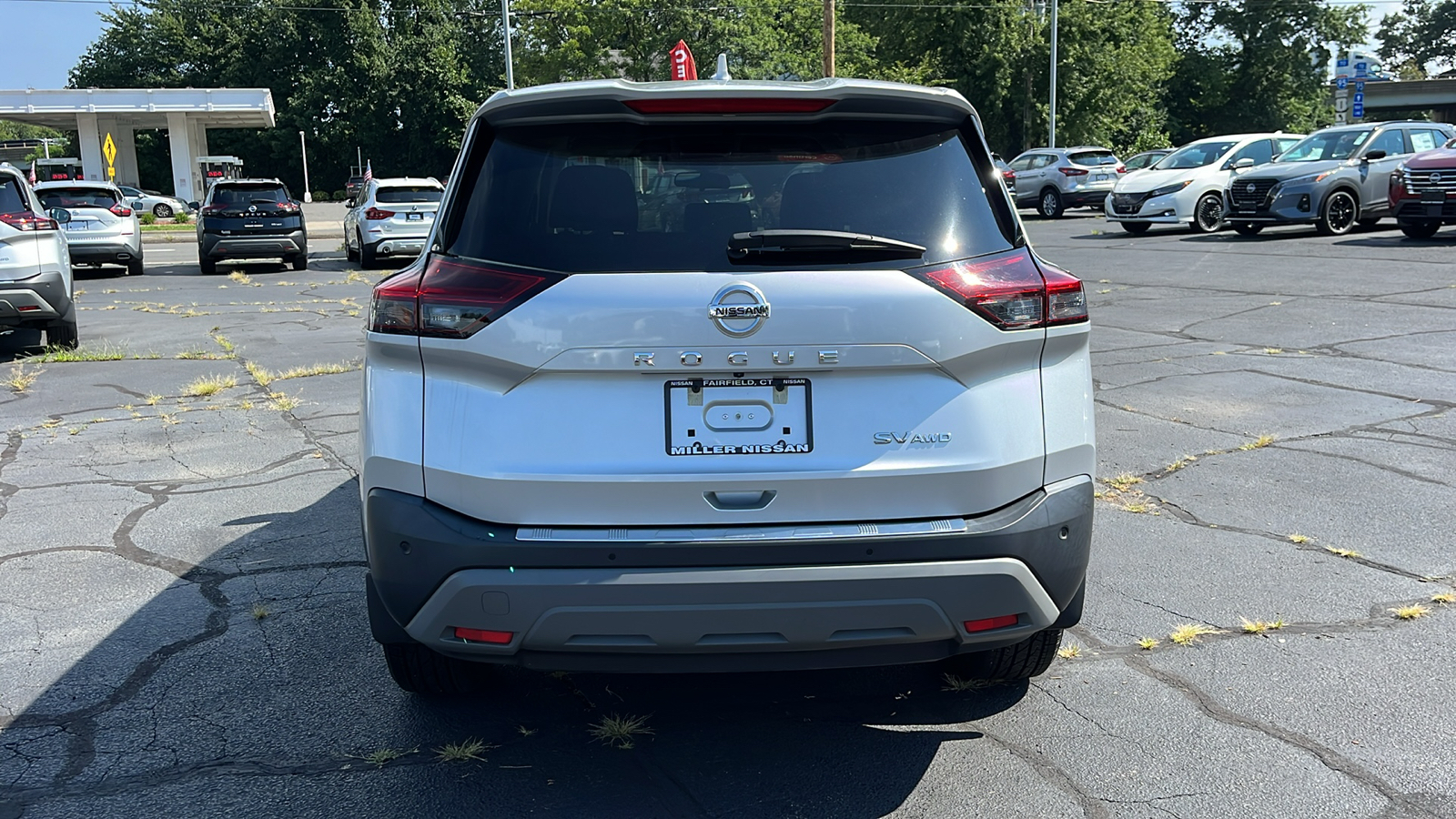 2021 Nissan Rogue SV 4