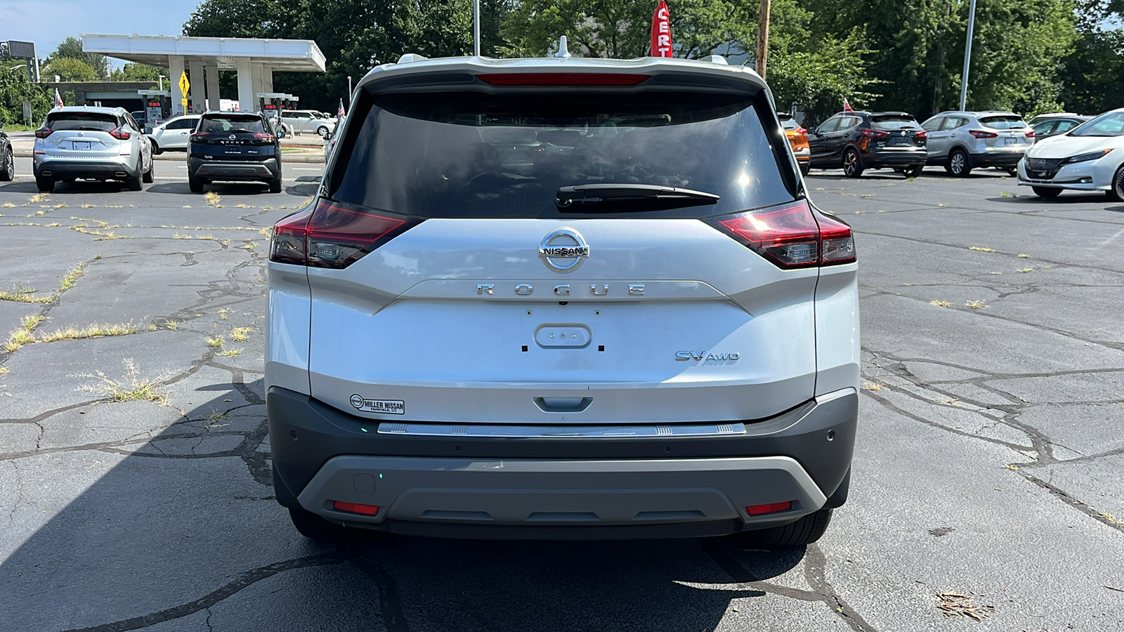 2021 Nissan Rogue SV 4