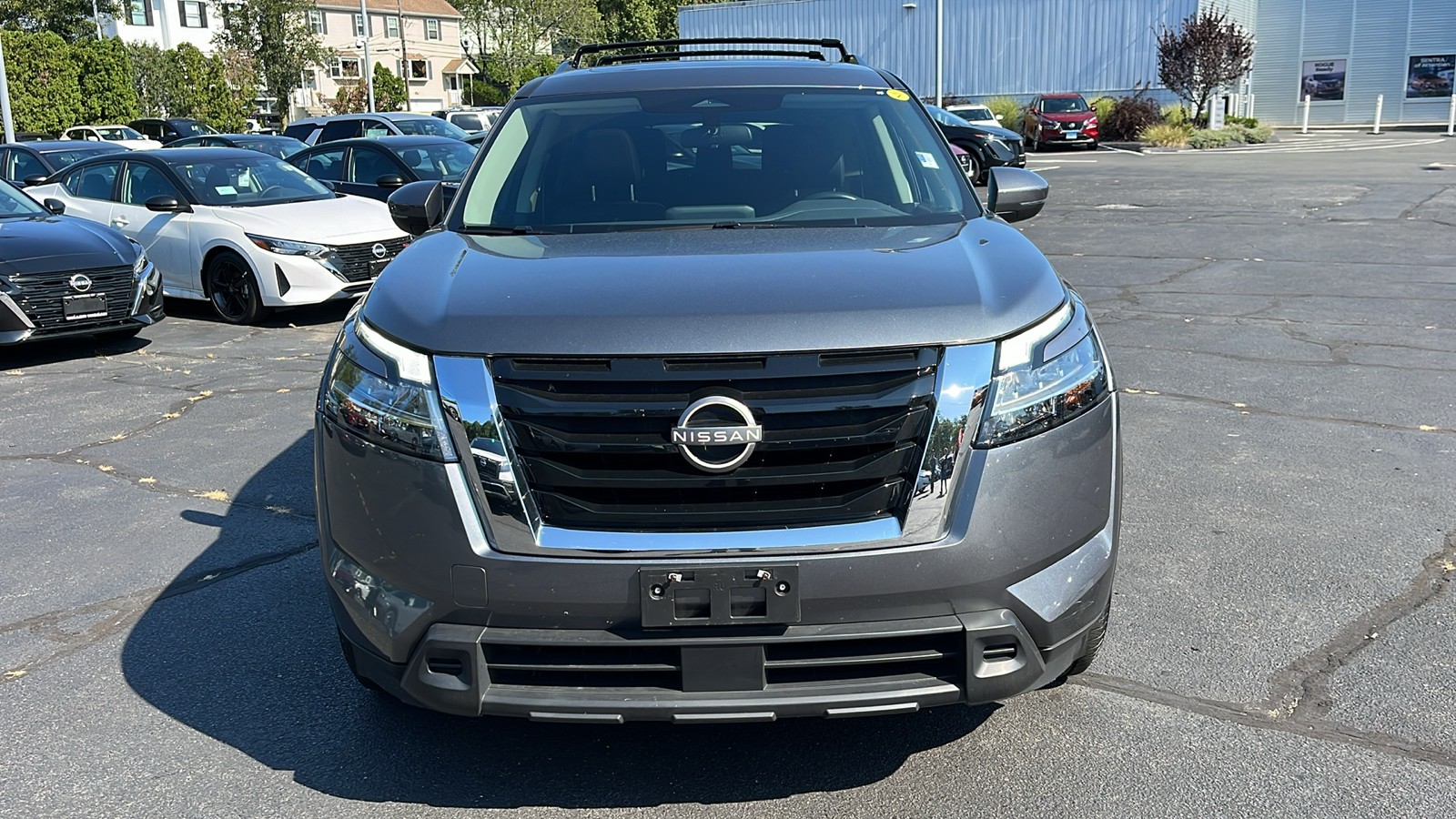 2022 Nissan Pathfinder SV 8