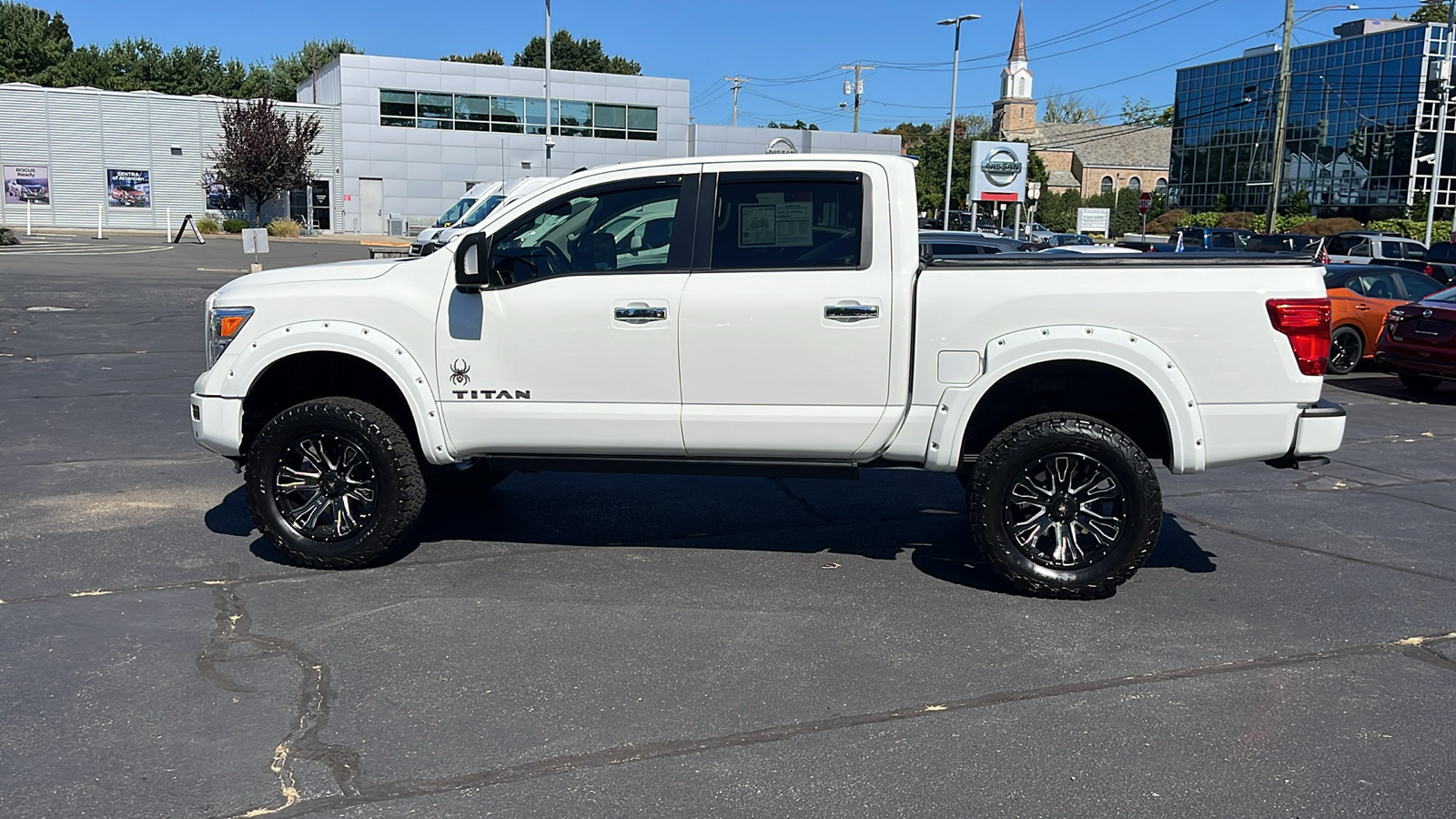 2021 Nissan Titan SV 6