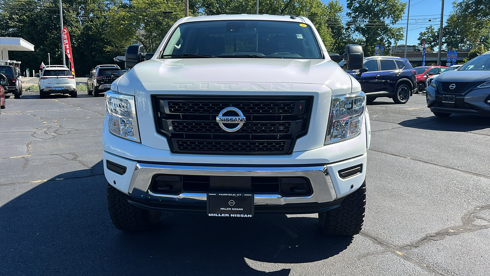 2021 Nissan Titan SV 8