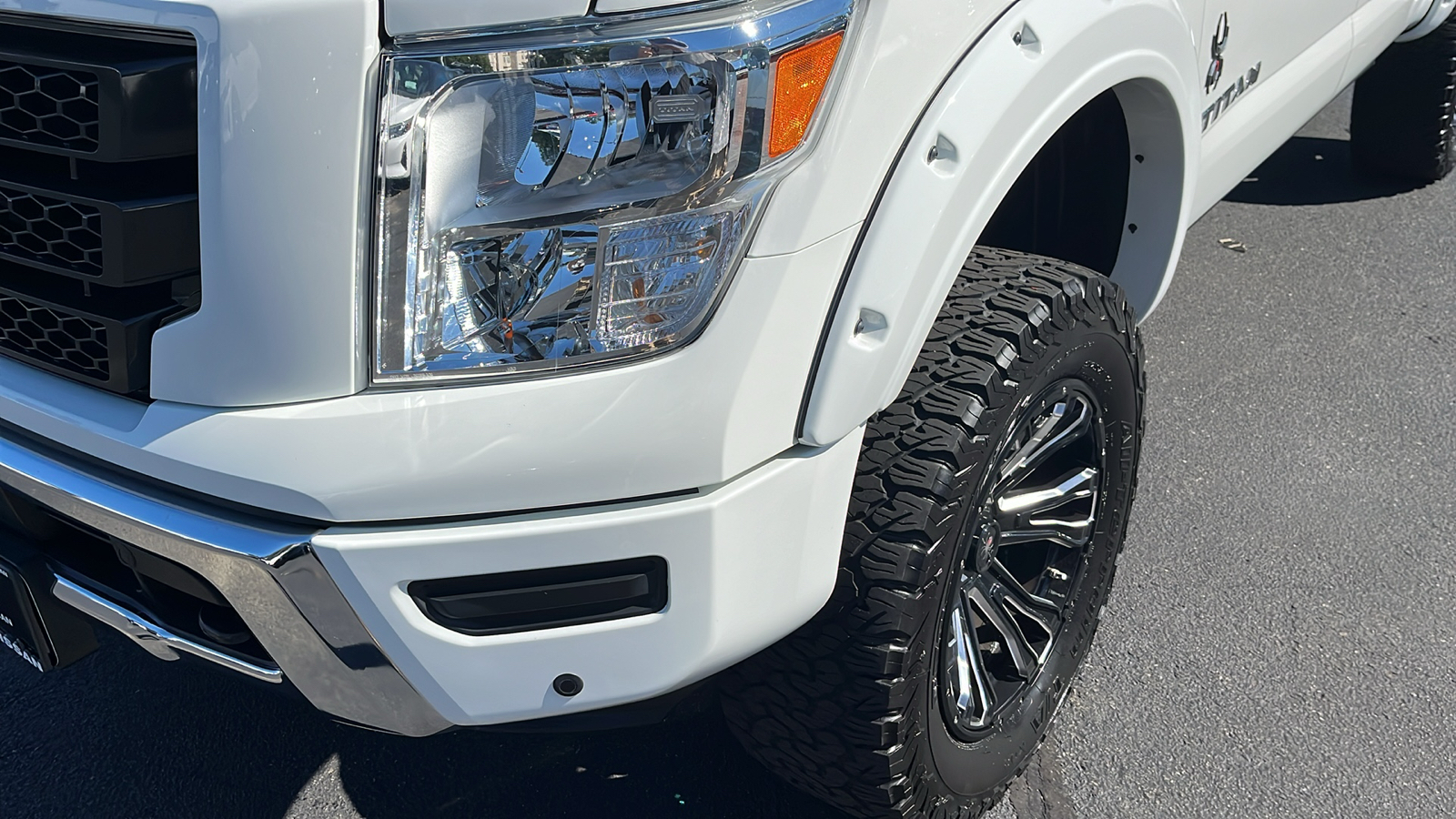 2021 Nissan Titan SV 9