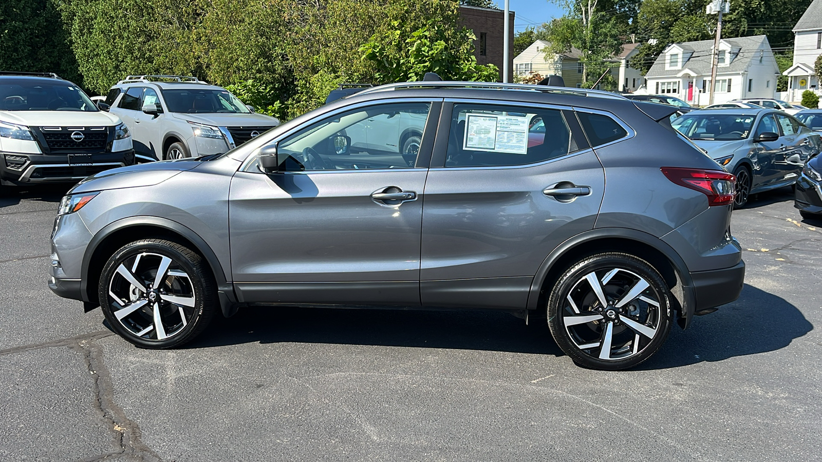 2022 Nissan Rogue Sport SL 6