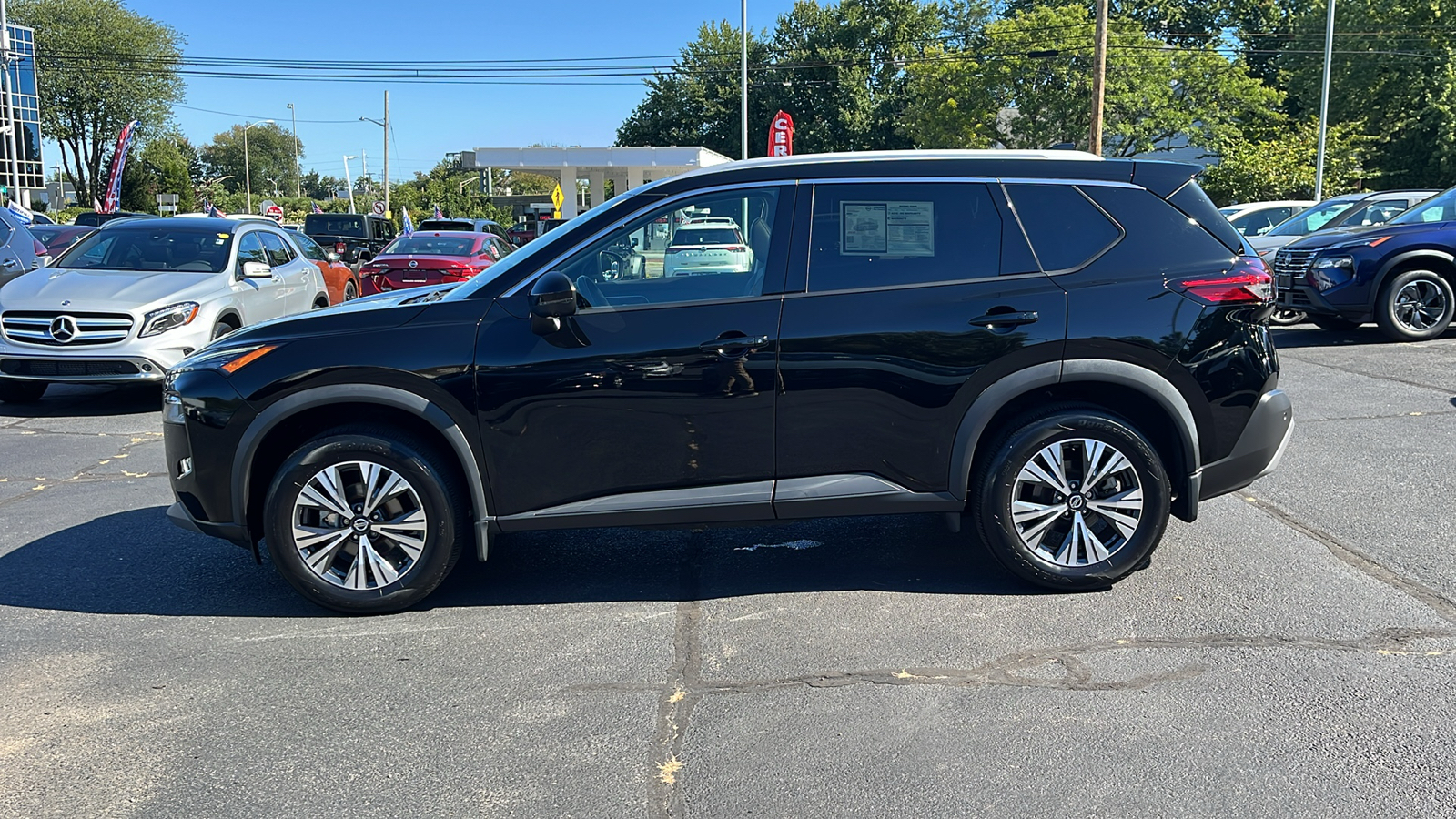 2021 Nissan Rogue SV 6