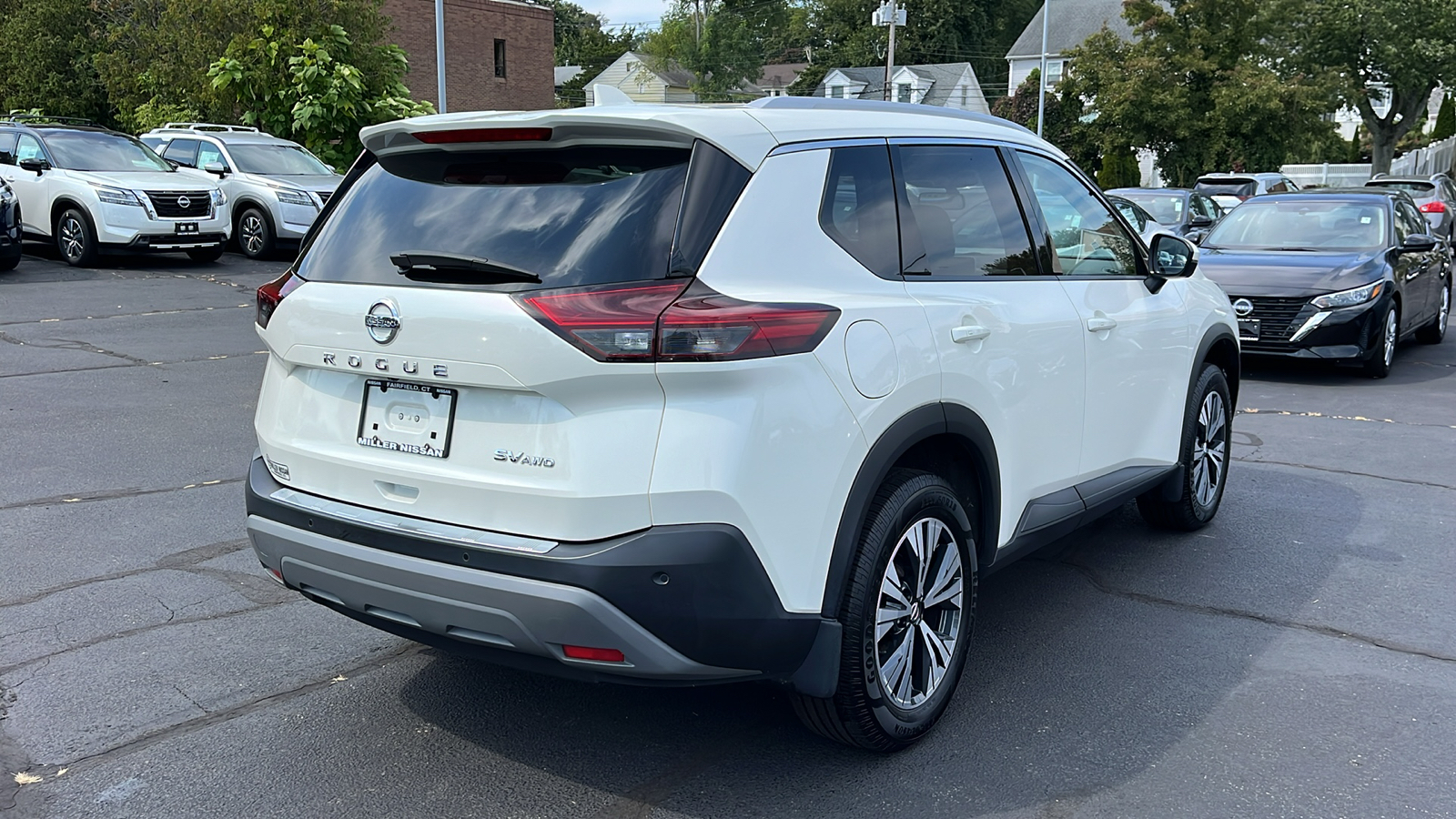 2021 Nissan Rogue SV 3