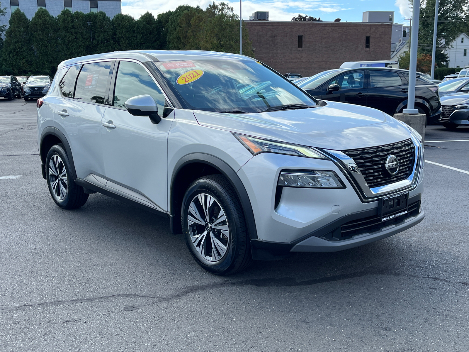 2021 Nissan Rogue SV 1