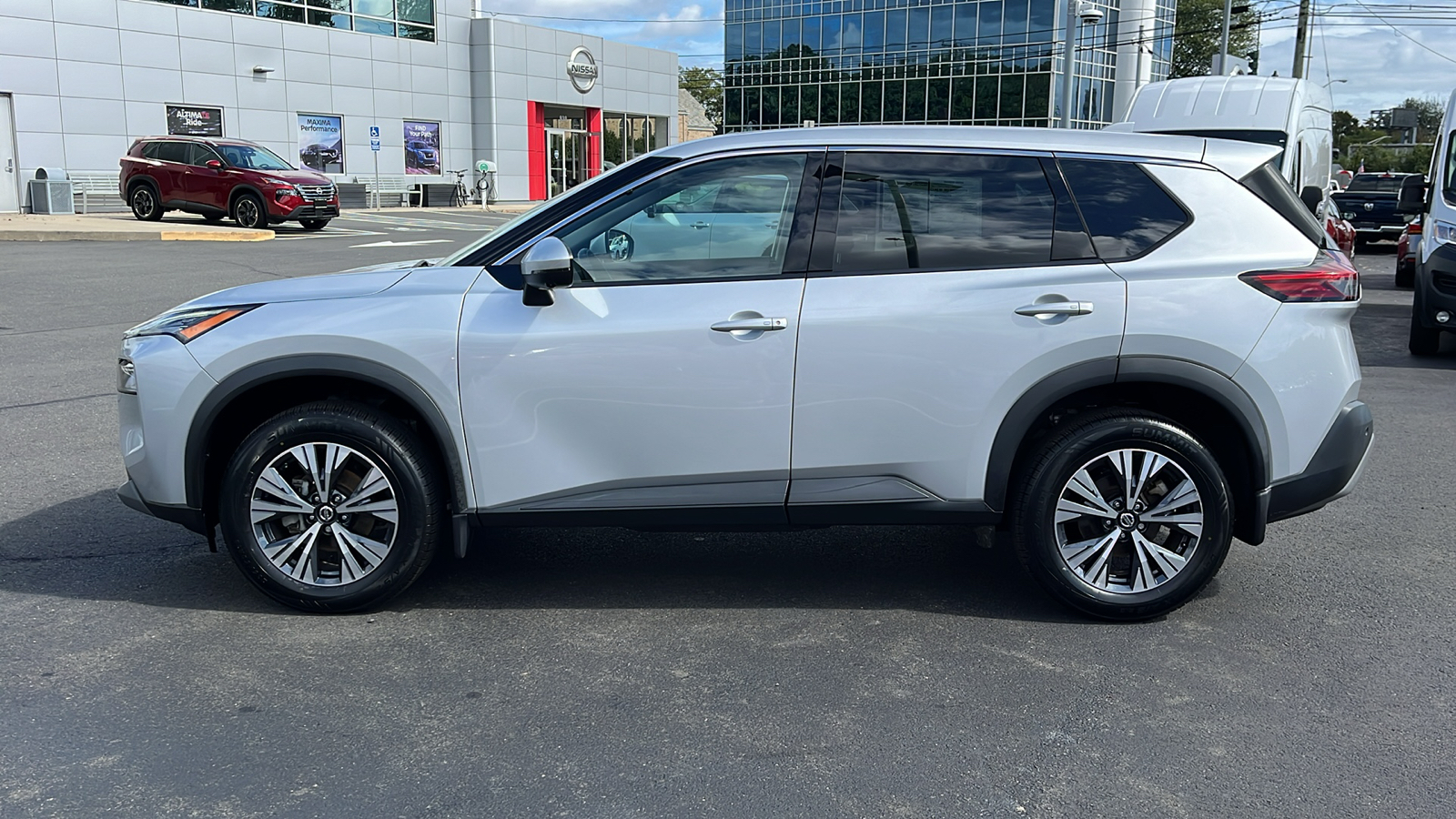 2021 Nissan Rogue SV 6