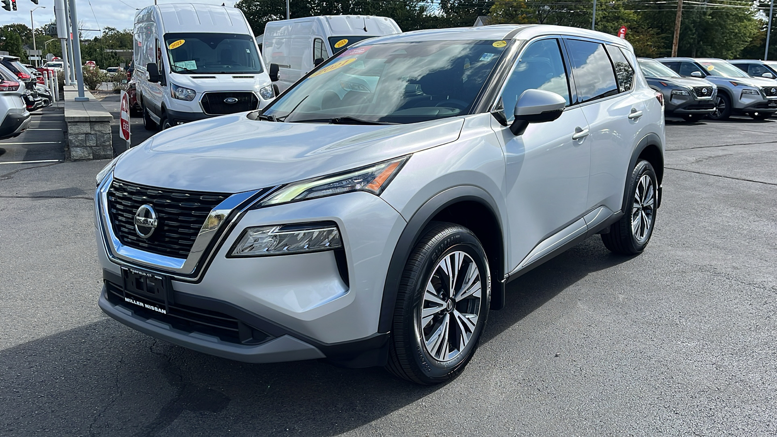 2021 Nissan Rogue SV 7