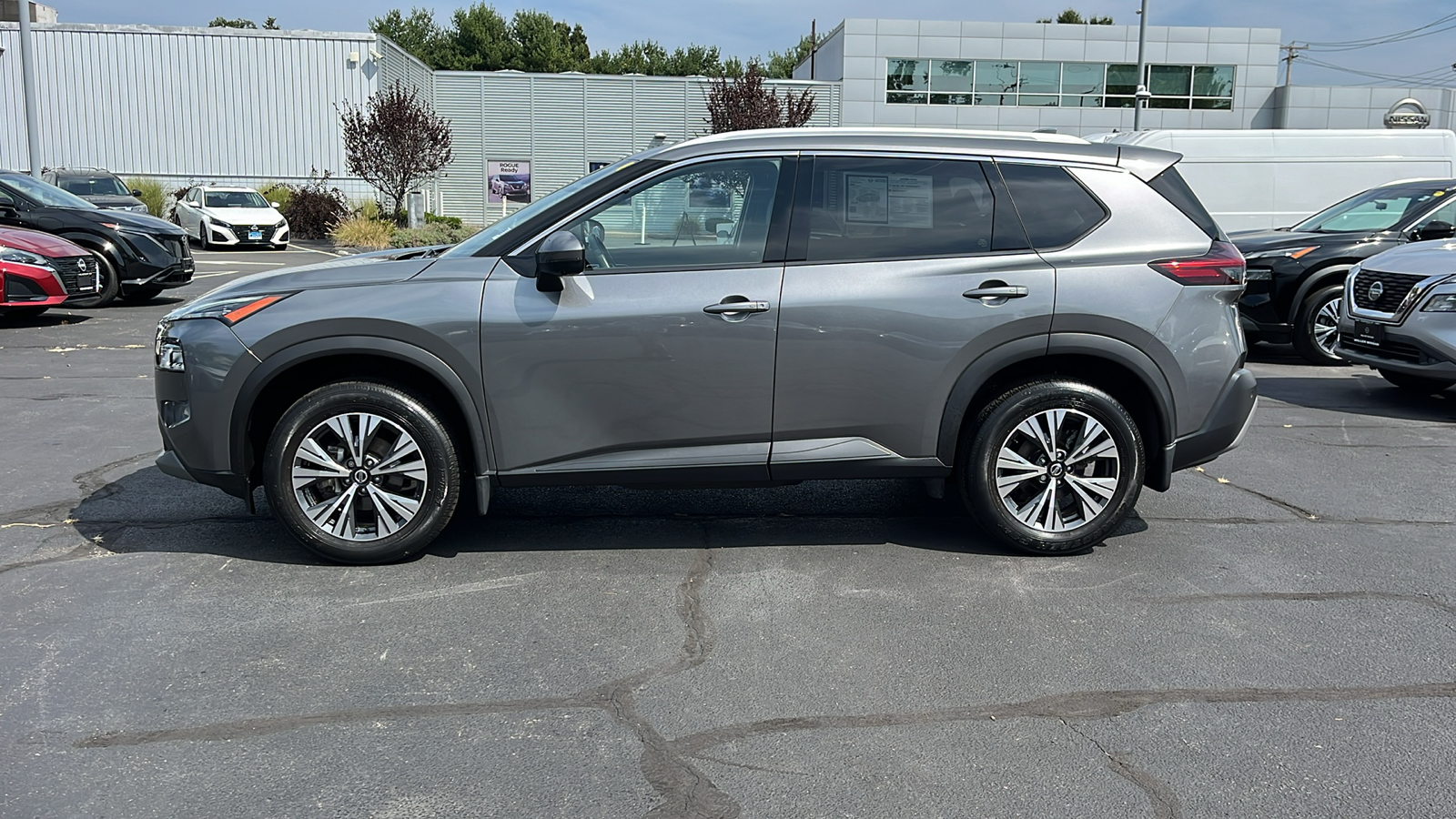 2021 Nissan Rogue SV 6