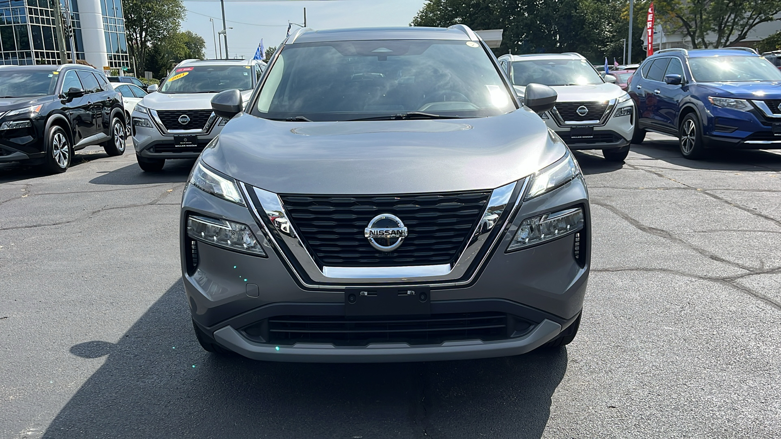 2021 Nissan Rogue SV 8