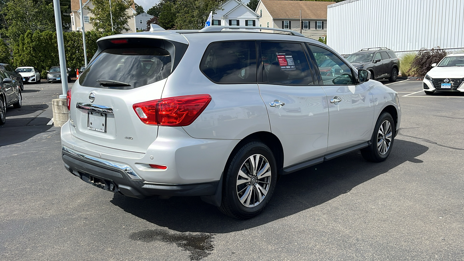 2020 Nissan Pathfinder S 3